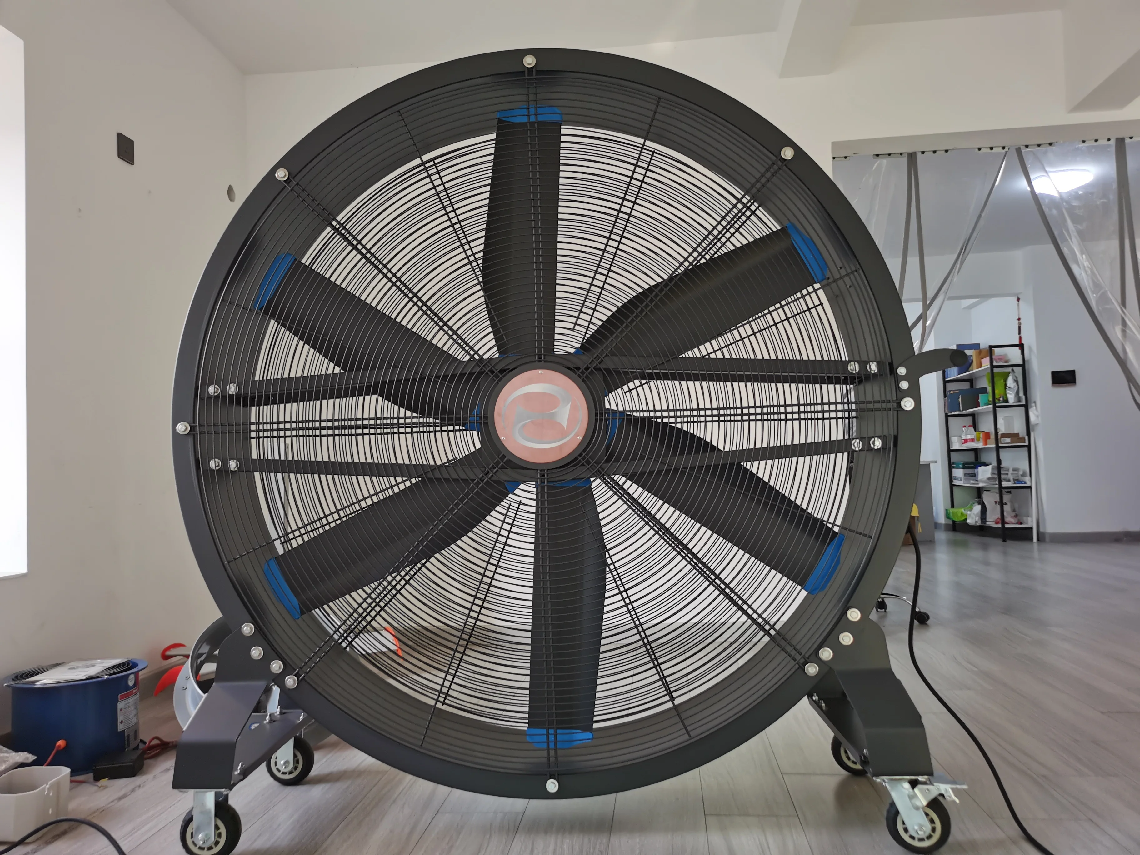 4.9ft Energy-Efficient HVLS Giant Movable Ventilation Fans Free Standing Warehouse Fans