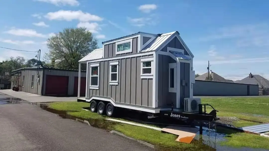 JM Pre Fabricated Home Houses Houseboat Floating with Solar Panels