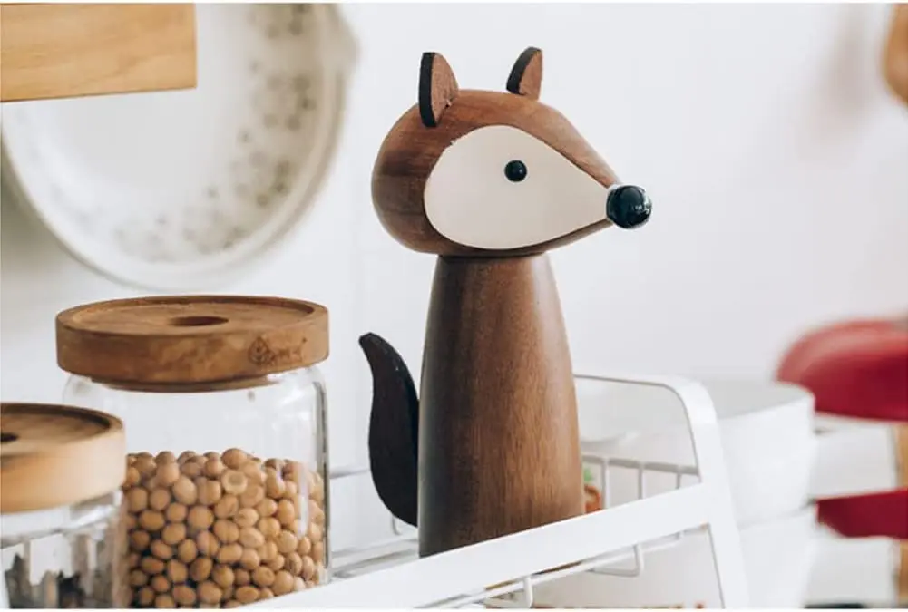 Cute Fox Salt and Pepper Grinder Acacia Wooden Pepper Mill with Adjustable Ceramic Coarseness Manual Salt and Spice Mills