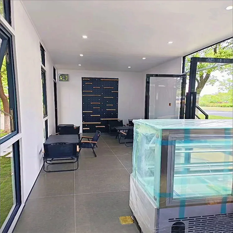 Giantsmade New Design Modern Container Shop Store Prefab Shops 20ft 40ft Shipping Container Bar Coffee Shop