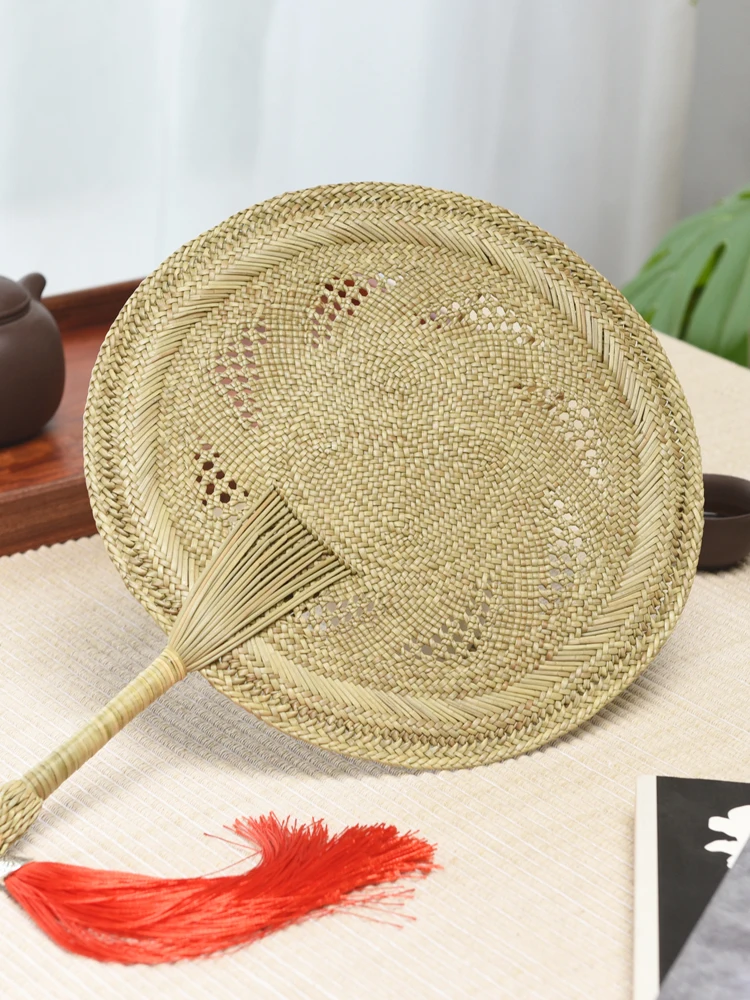 Handwoven Grass Fan Straw Summer Home Decoration Cool in Stock Promotional Gift Wall Art