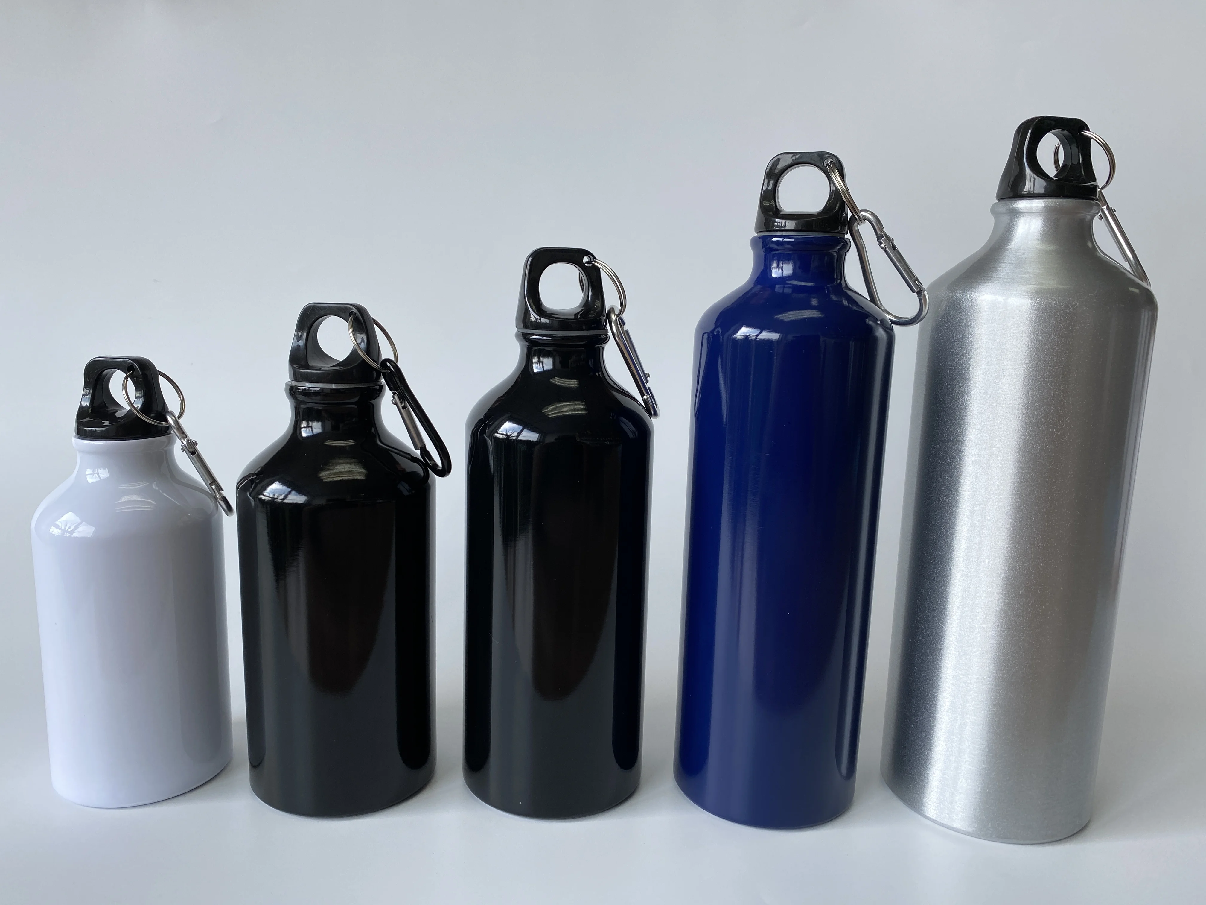 Promotion custom colorful reusable 20 Oz metal aluminum sports drink water bottle 750ml with carabiner