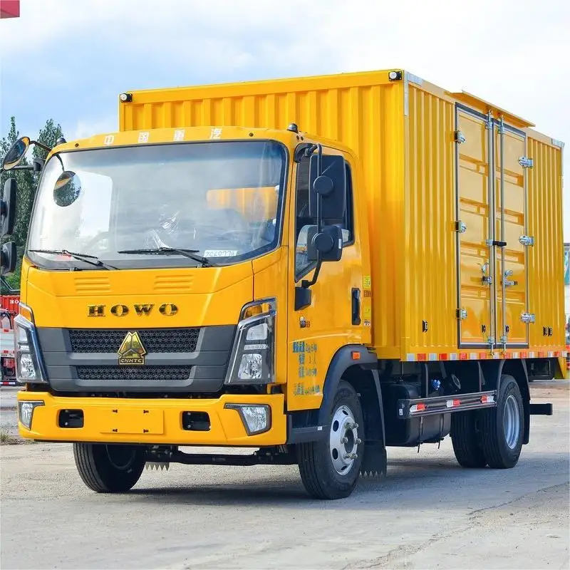 newsinotruck diesel Small howo 4X2 6wheel enclosed cargo trucks for sale