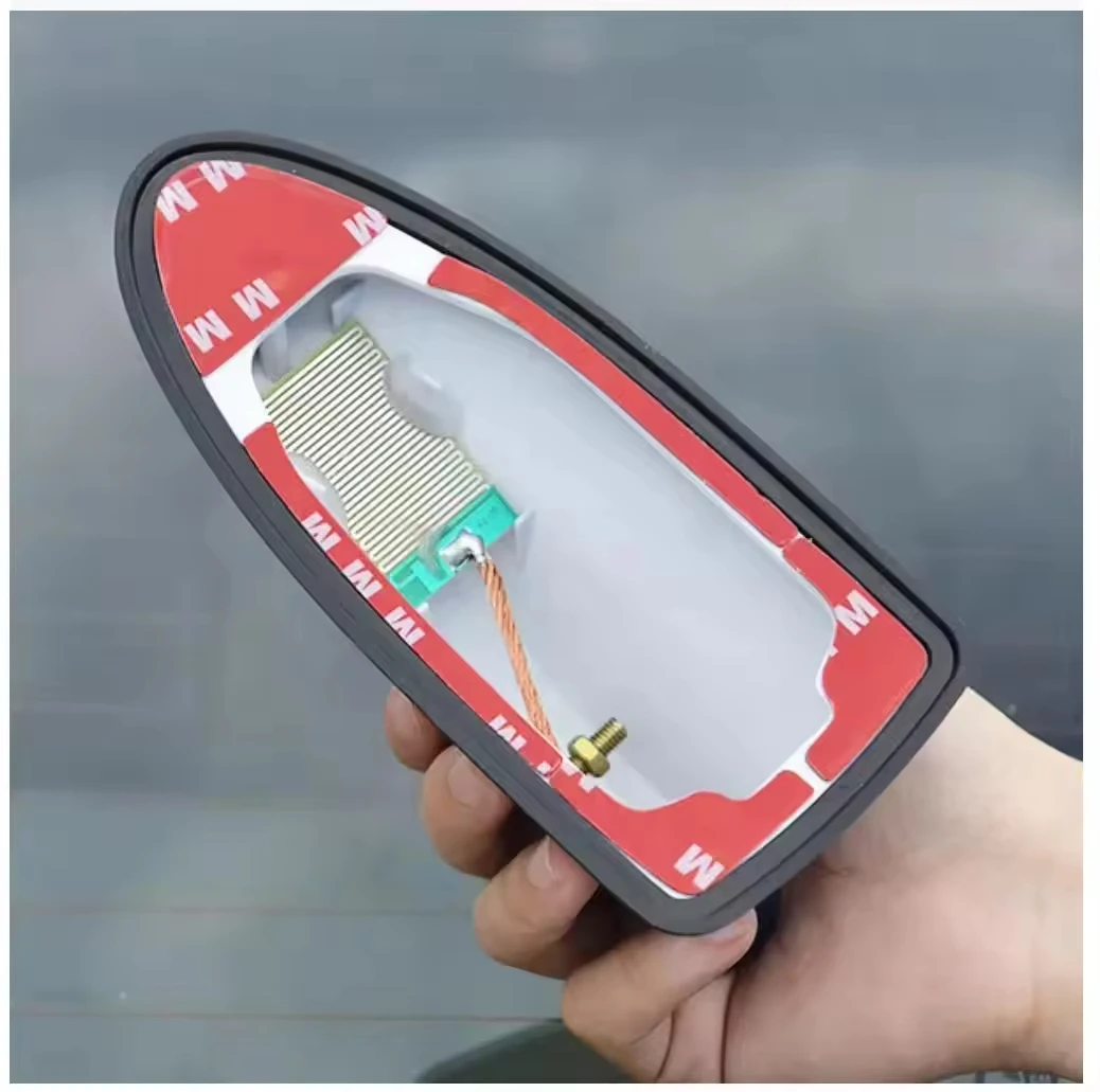 New Universal shark fin car antenna for signal decoration radio second generation auto radio signal car shark fin antenna
