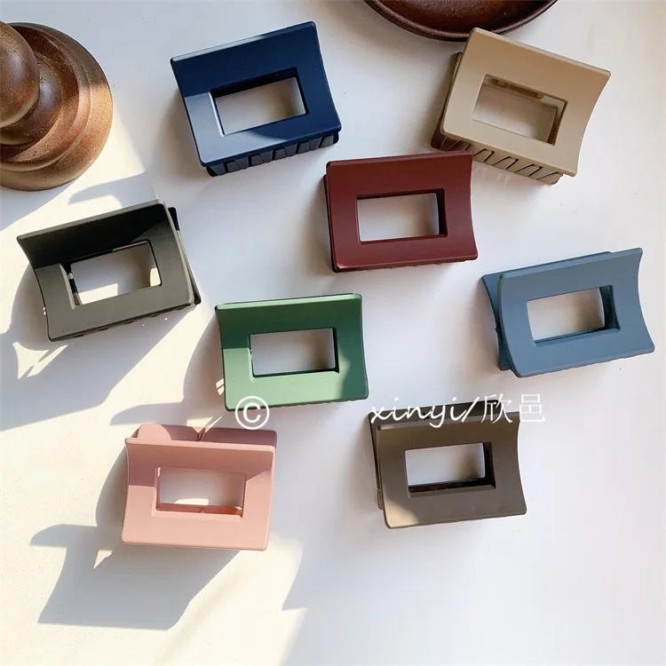 Заколка для волос с квадратным зажимом для взрослых, элегантный аксессуар из пластика, однотонный матовый зажим для волос с бабочкой