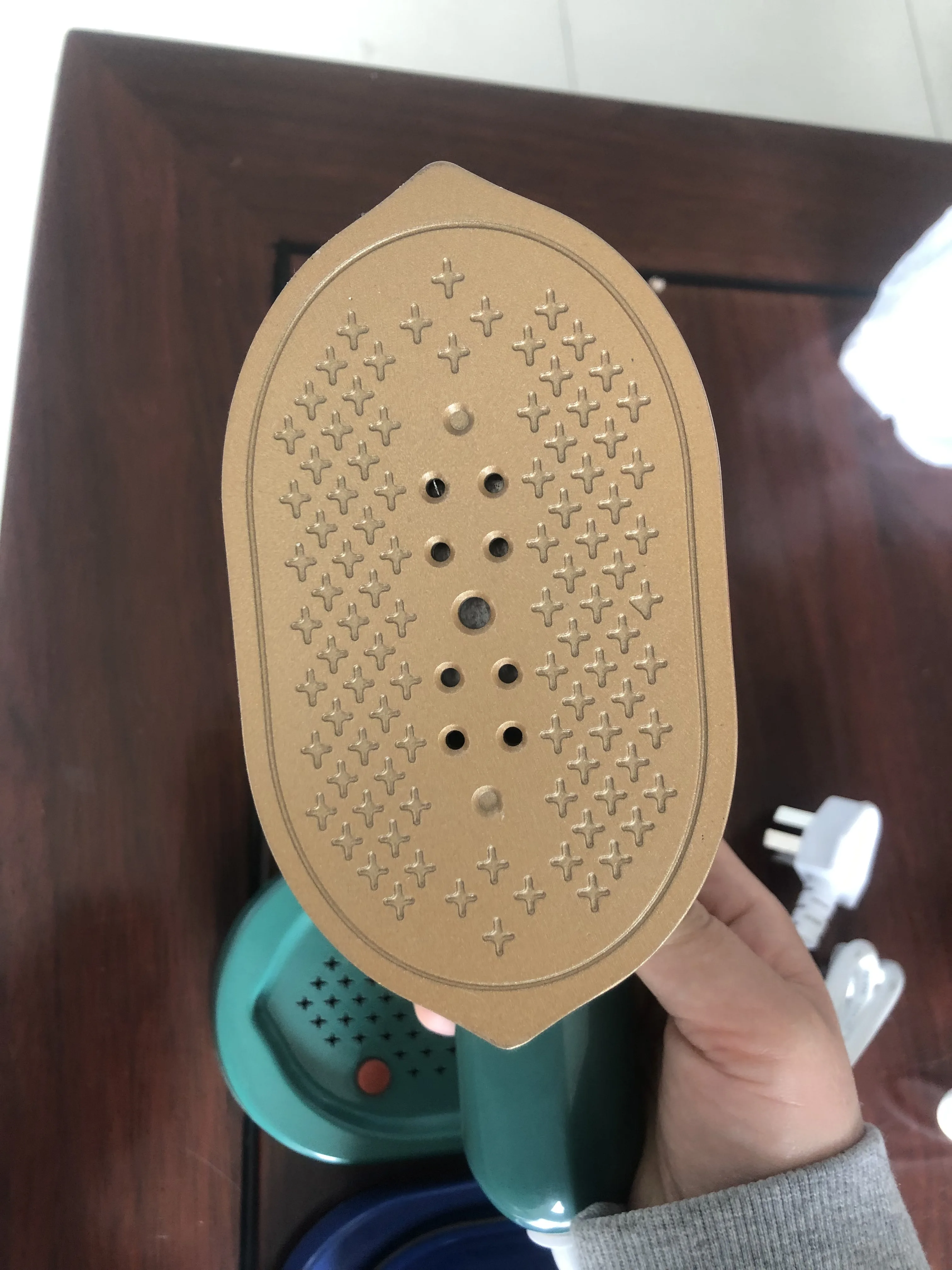 Widely Used High Quality Portable Electric Mini Travel Steam Press Iron Steam Iron