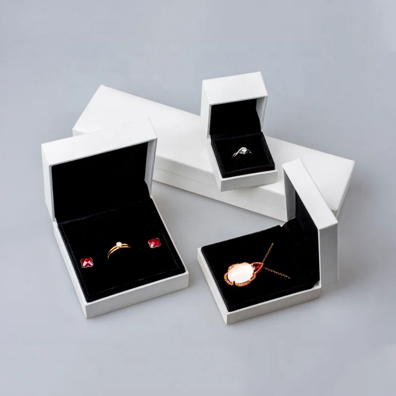 Custom Logo Ring Earring Pendant Long Chain Bracelet Necklace Jewellery Set Velvet Insert Jewelry Display Gift Box Packaging