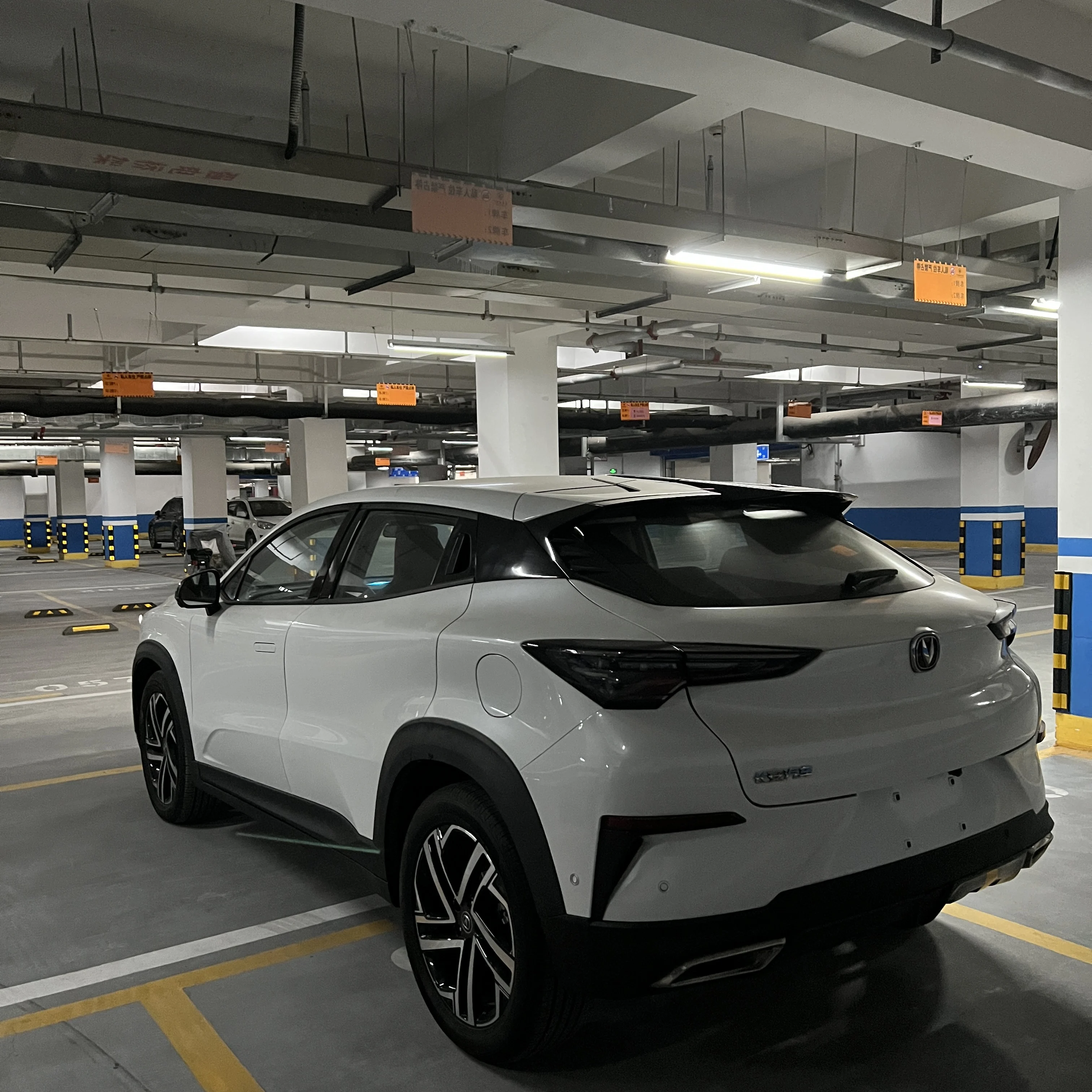 2023 Changan UNI-T China Manufacturer Cheap Adult SUV Cars Left Hand Drive Petrol Car for Sale Used or New in St