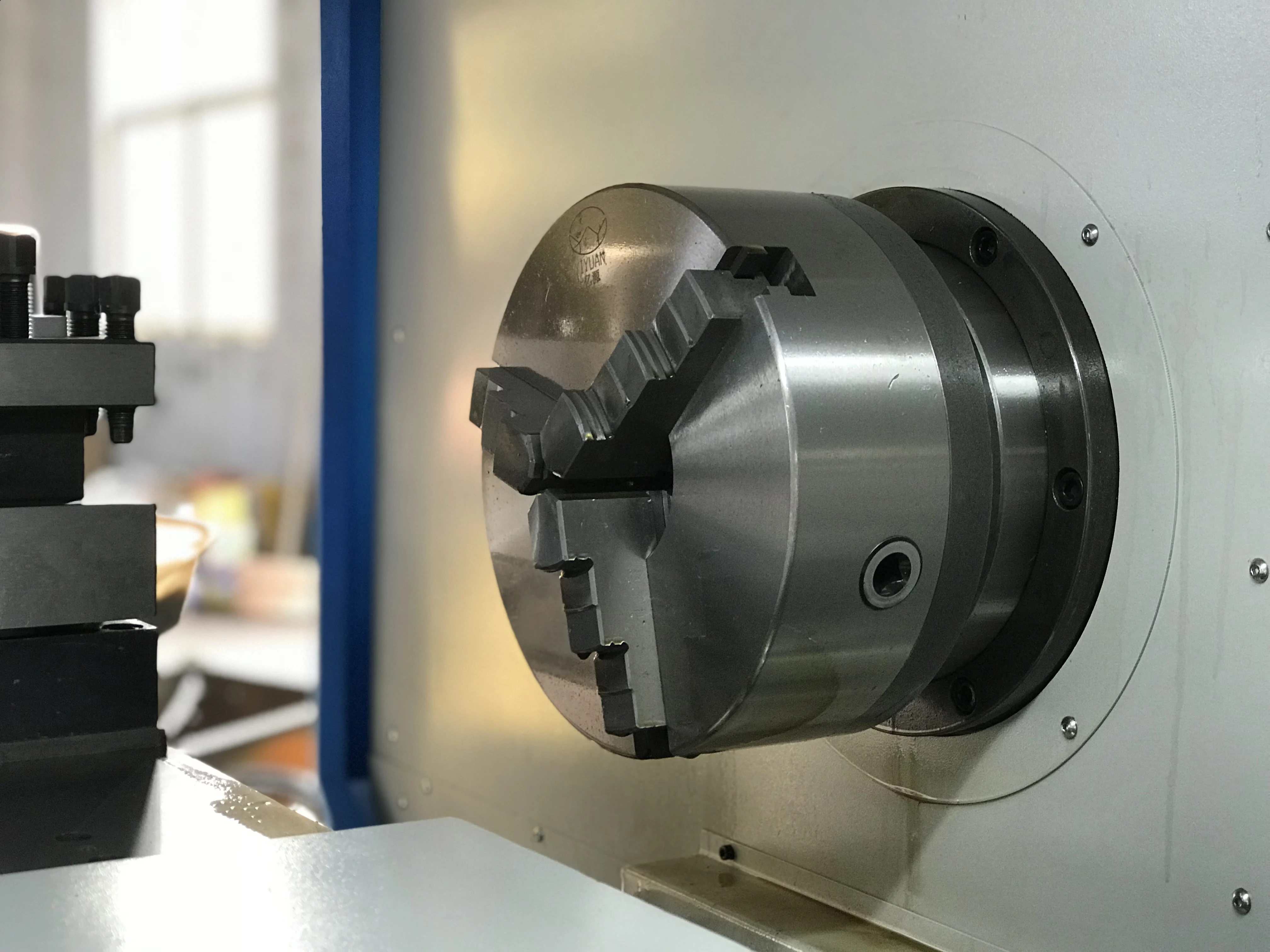 CK6136x1000 Chinese cnc machine lathe price for metal work