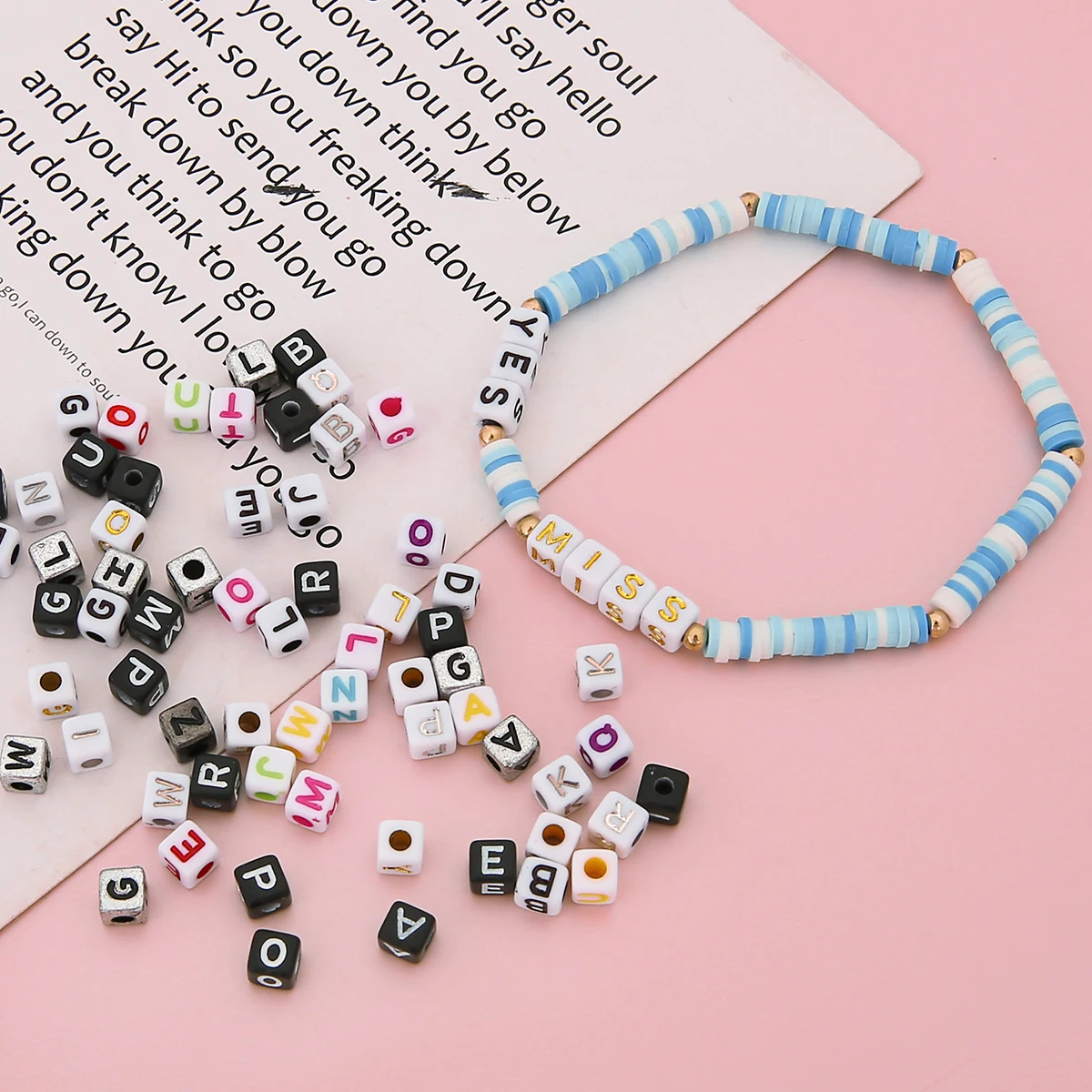 Factory Price Colorful Loose Acrylic English Cube Letter Beads Square Alphabet Beaded For Diy Bracelet bag Other Jewelry Making