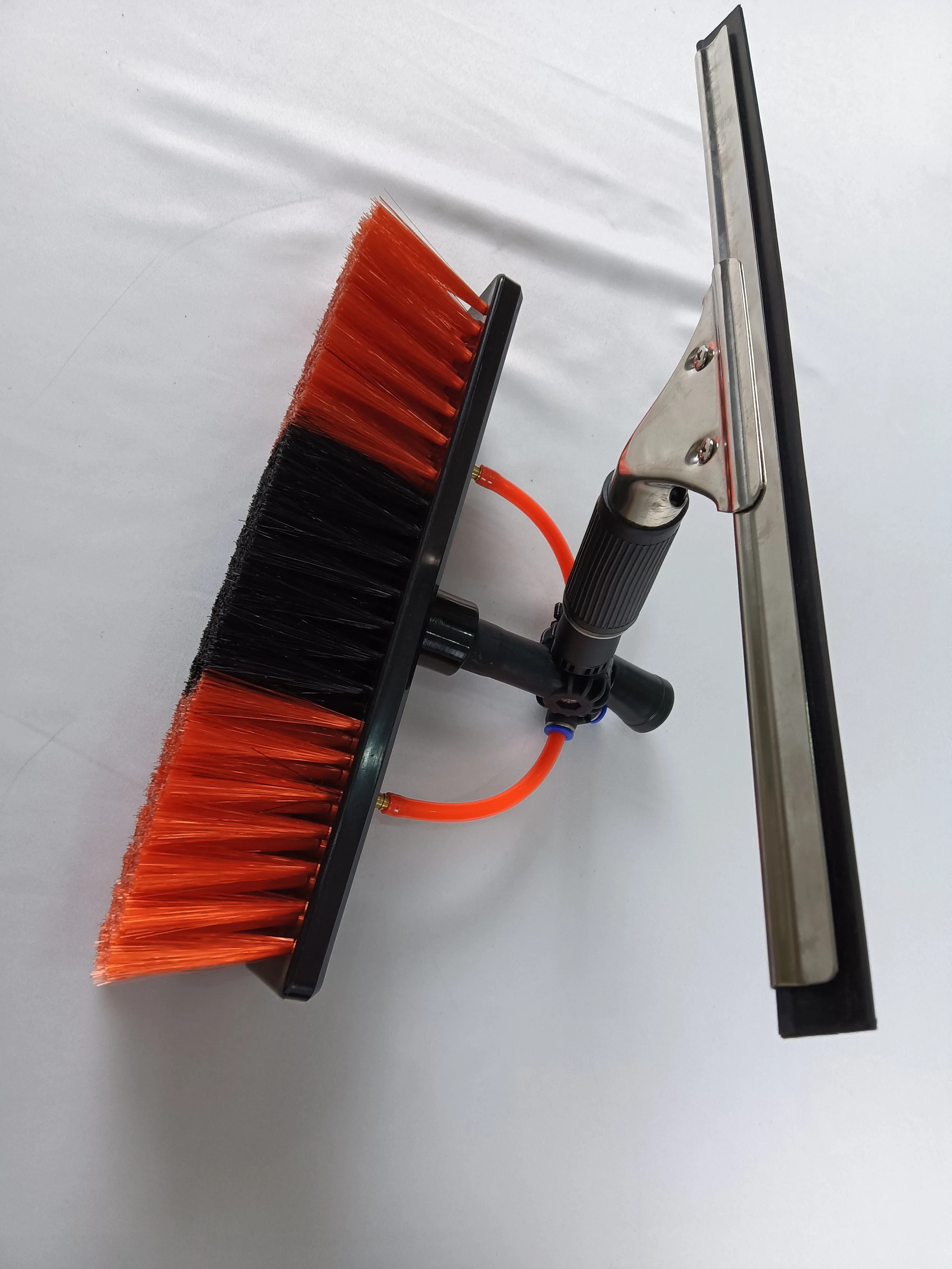 Qiyun  Telescopic Aluminum Water Fed Pole Window Cleaning Brush With Scraper Car Wash Brushes With Folding Pole Handle