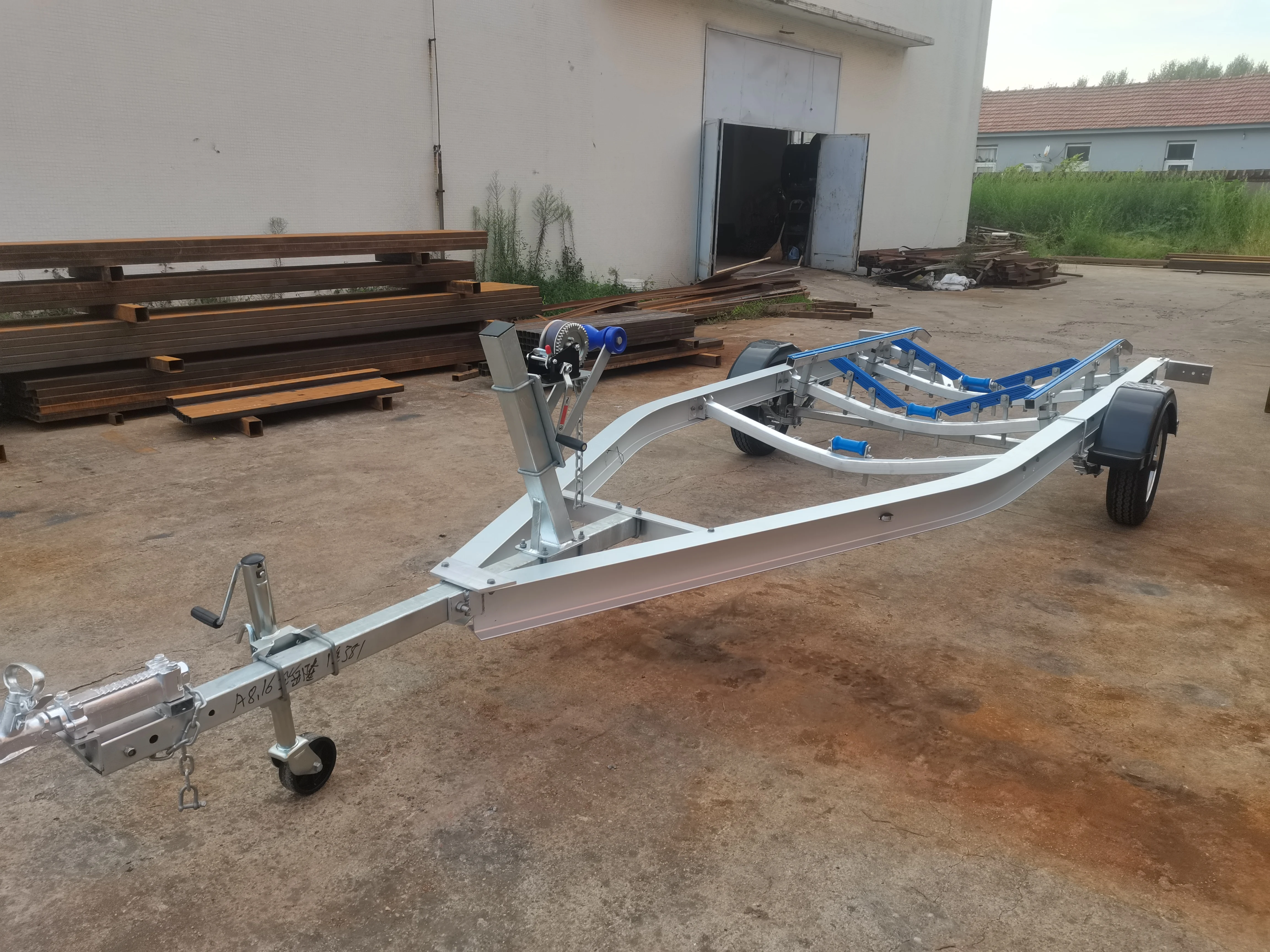 19ft single axle poly bunks aluminum  boat trailer. Yacht, speedboat, assault boat, rubber boat trailer