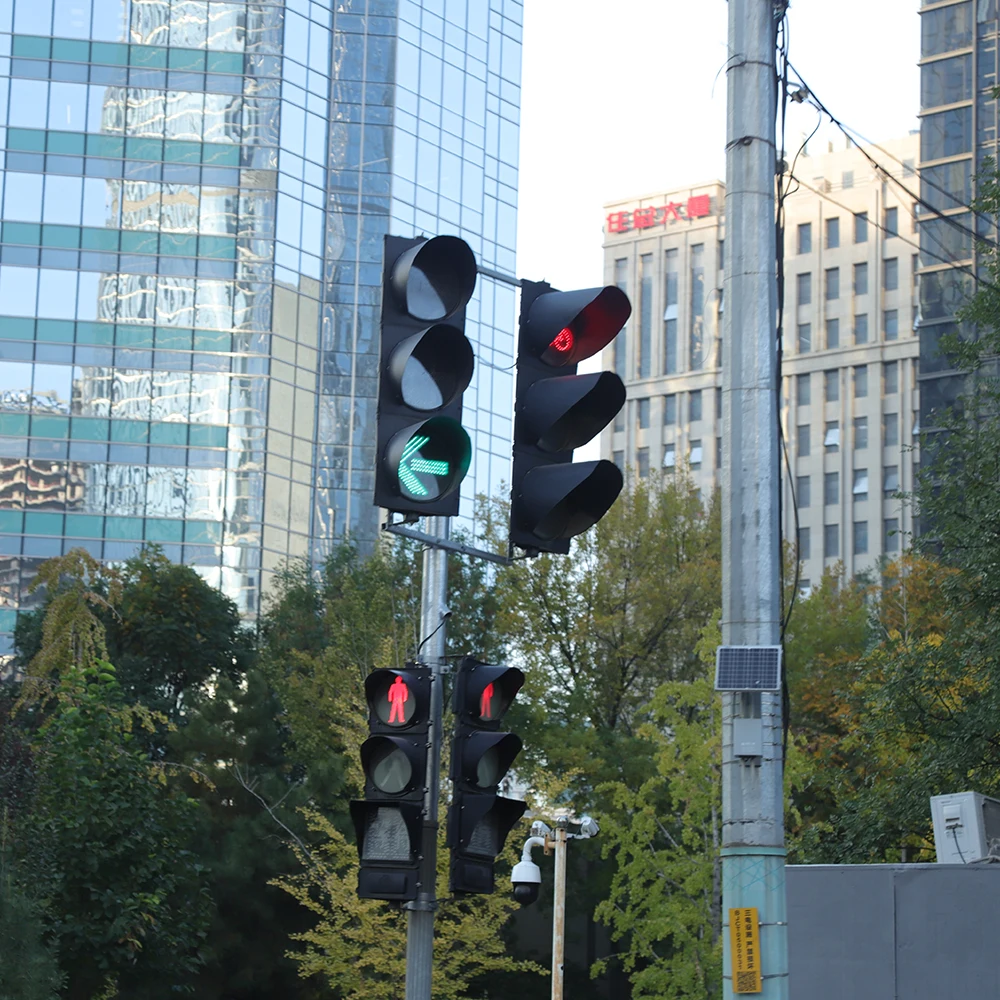 Yangzhou Fama Trafficon 400mm Arrow Traffic Lights Newest Desgin Red Yellow Green Arrow Led Traffic Signal Light