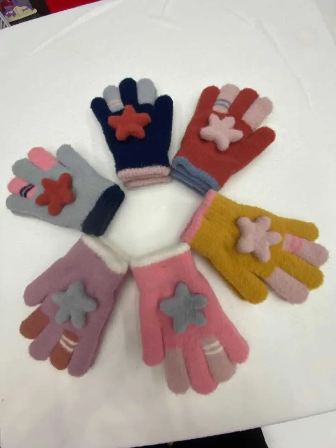 Cute mittens star shape kids gloves factory directly sale woolen boy girls winter gloves Children gloves