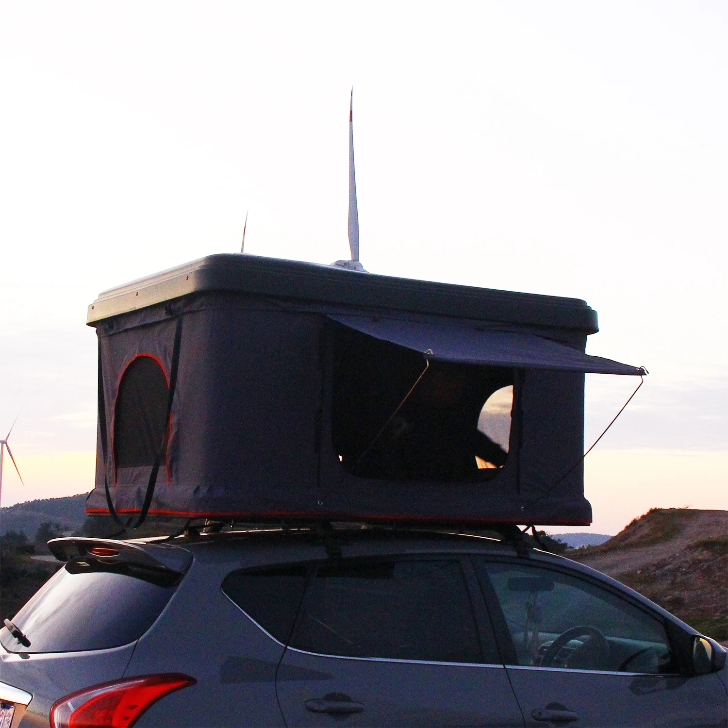 Cheapest 4 Season Top Insulated 4 Person Camping Hardshell Triangle Aluminium Lightweight Top Car Roof Top Tents