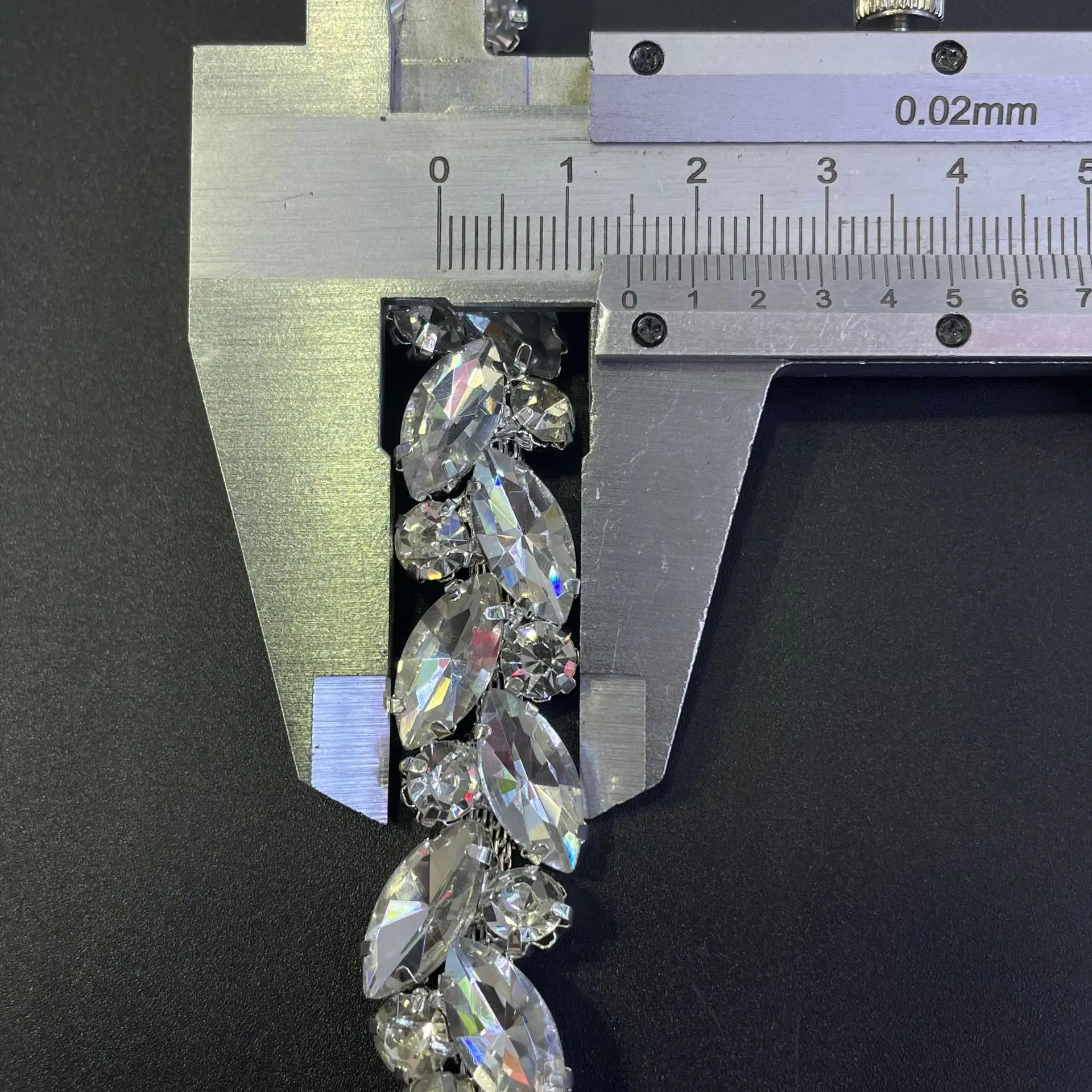 Crystal Rhinestone Chain Trimming Garment Decoration Chain for Clothing Bling Decorative Rhinestone Glass Crystal Applique Shoes