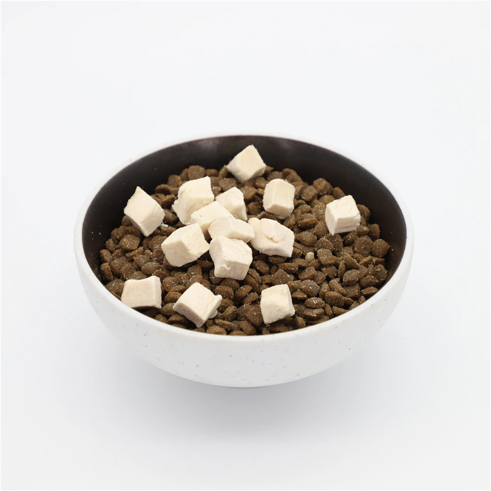 Hot Sale Grain Free Improve Immunity Customized Package Cat Dry Food with Freeze Dried Meat