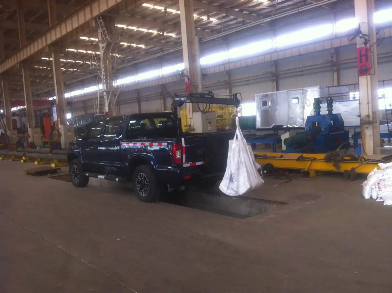 0.8Ton 1.3Ton 1.8Ton 2.8Ton Mini crane pickup truck crane folding boom lifting truck mounted crane with DC12V DC24V pump station