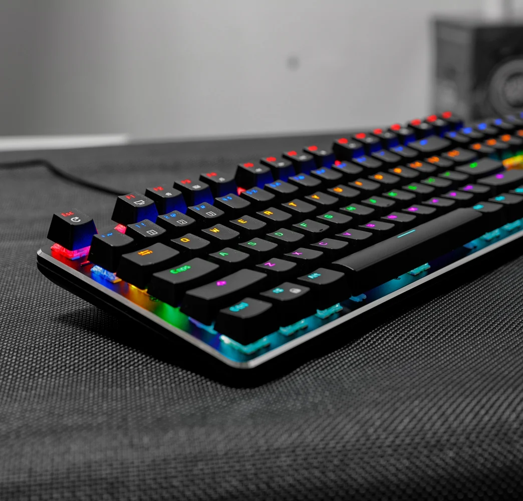 V2 used retro gaming pc mechanical yellow toshiba z30 reddragon backlit keyboard amplifier and mouse combo oem odm 3ds iq games