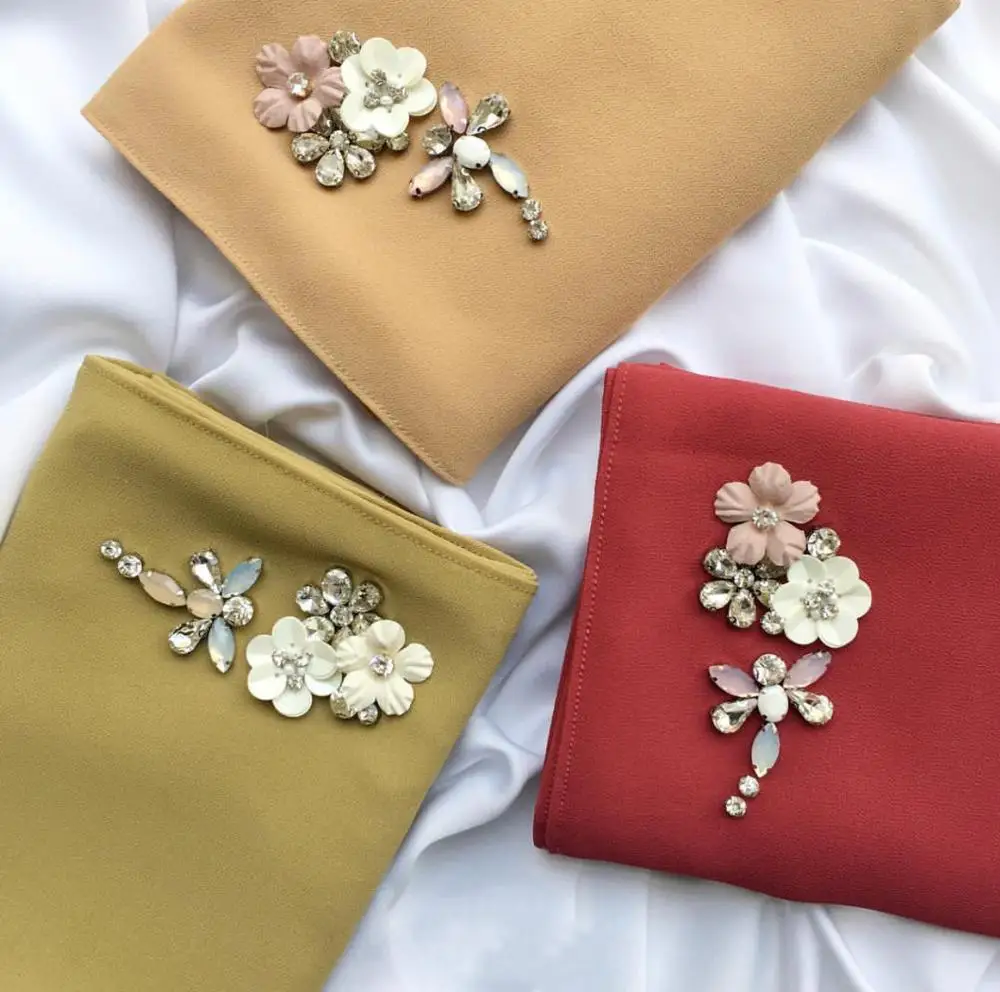 pleated Muslim Chiffon Hijab 75*180 With Beautiful Faux Jewel scarf