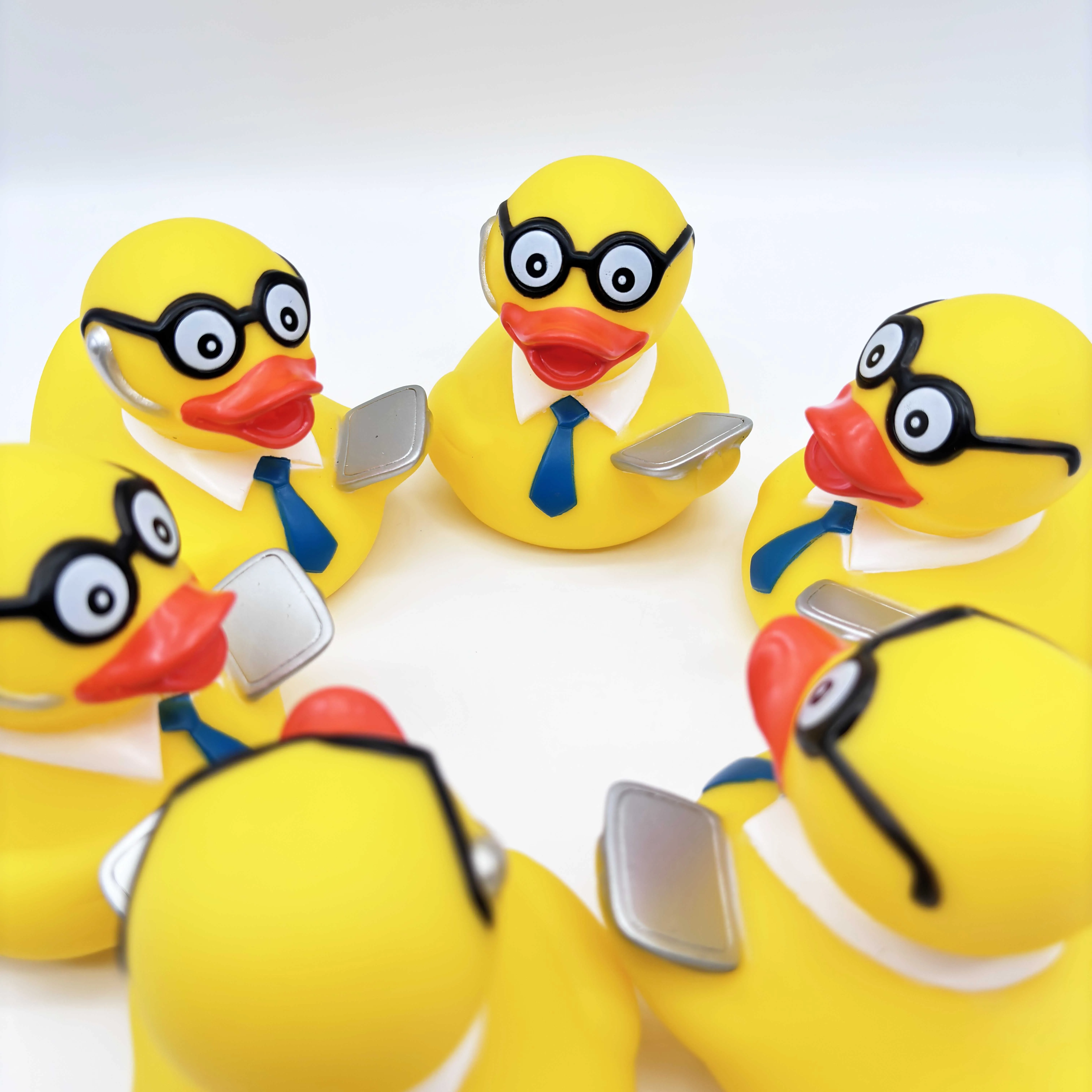 Bulk Floating Squeaky Yellow Rubber Duckies for Kids Bath Pool Toys Toddler Party Decoration Jeep Ducks