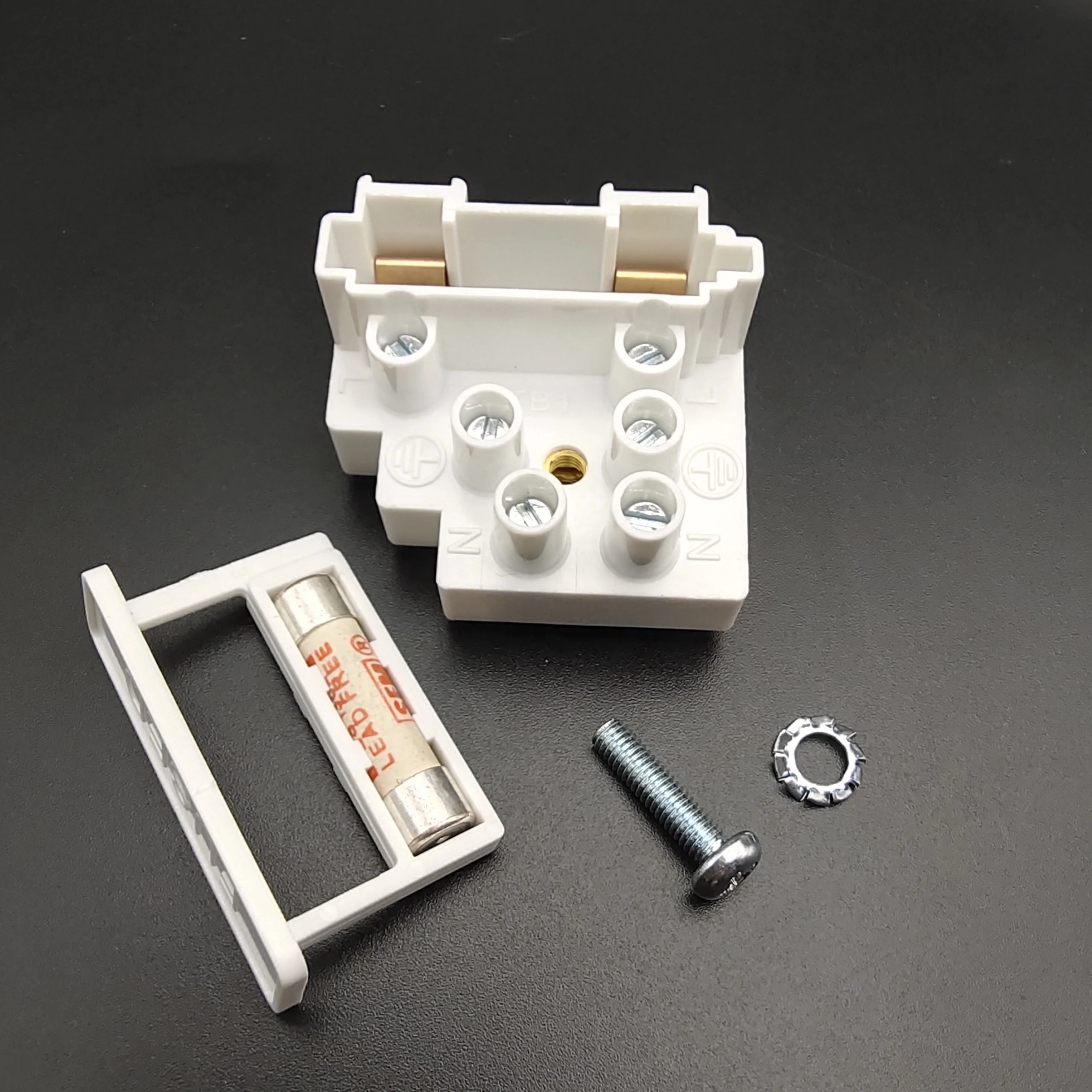 FTB 8 fuse terminal block with grounding plate Screwless  BS Fused Terminal  Wiring range 2.5 mm2 With BS-1362 ceramic fuse