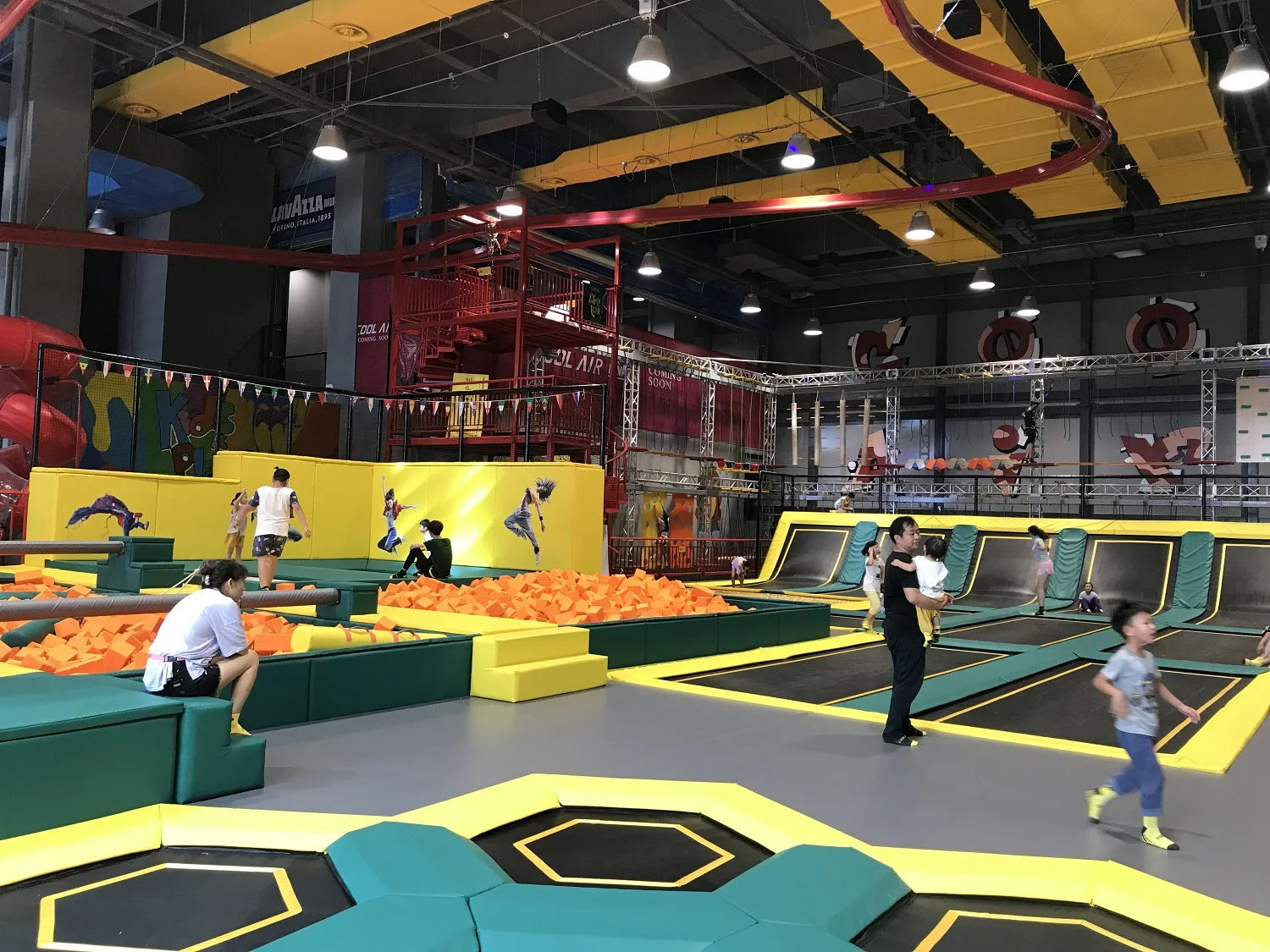Mich Customized Commercial Indoor Trampoline Park with Foam Pit, Inflatable Bag, Zipline, Ninja Warrior, Interactive Screen Game