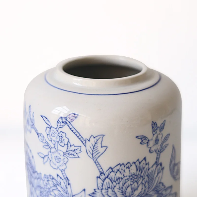Wholesale No MOQ Cylinder Hand Painted Round Small Tabletop Porcelain Flower Vessel China Blue Ceramic Vase for Home Decor