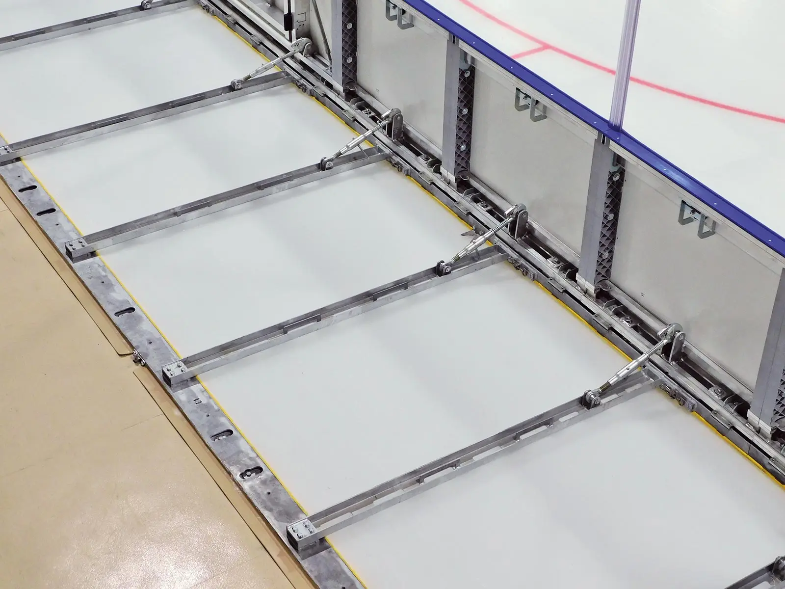 Factory direct sales white or custom color hockey dasher board hdpe for indoor and outdoor