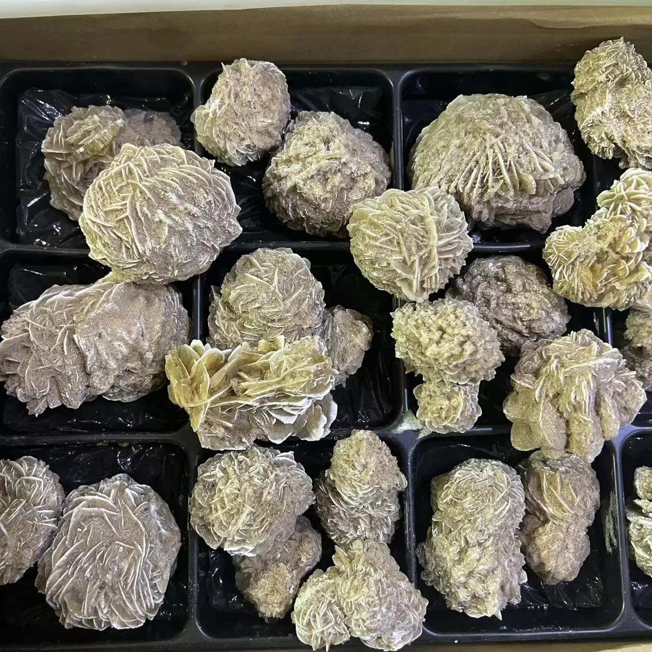 Natural Selenite Desert Rose Raw Crystal Stones Healing Stones Desert Rose For Christmas Decor