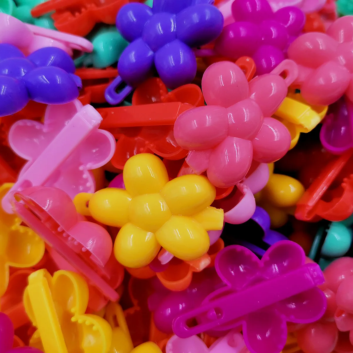 Many Style Customized Kids Candy Color Plastic Small Hair Claw Butterfly Hair Clip For Baby Girls