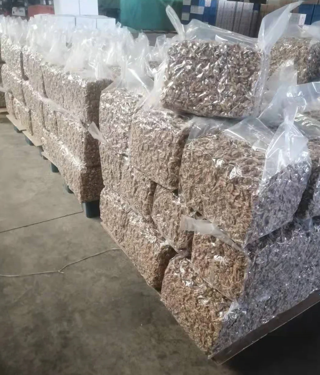 Wholesale Walnuts Without Shell Light /amber Halves Low Price Walnuts Shelled Walnut Low Price Wholesale North China