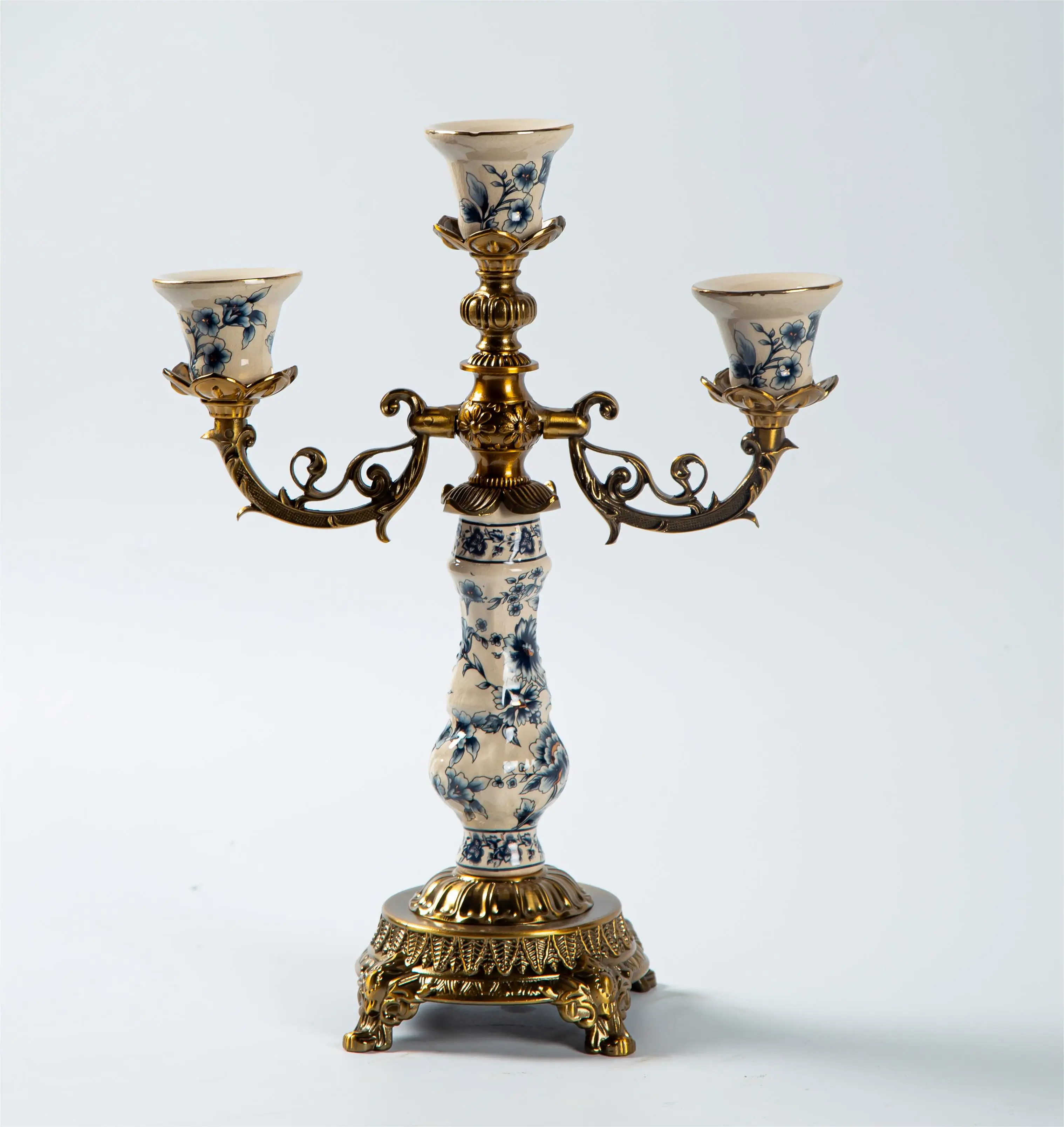 China Manufacture High Quality Custom Classic BlueOrnament Craft Three Arm Ceramic Candle Holder