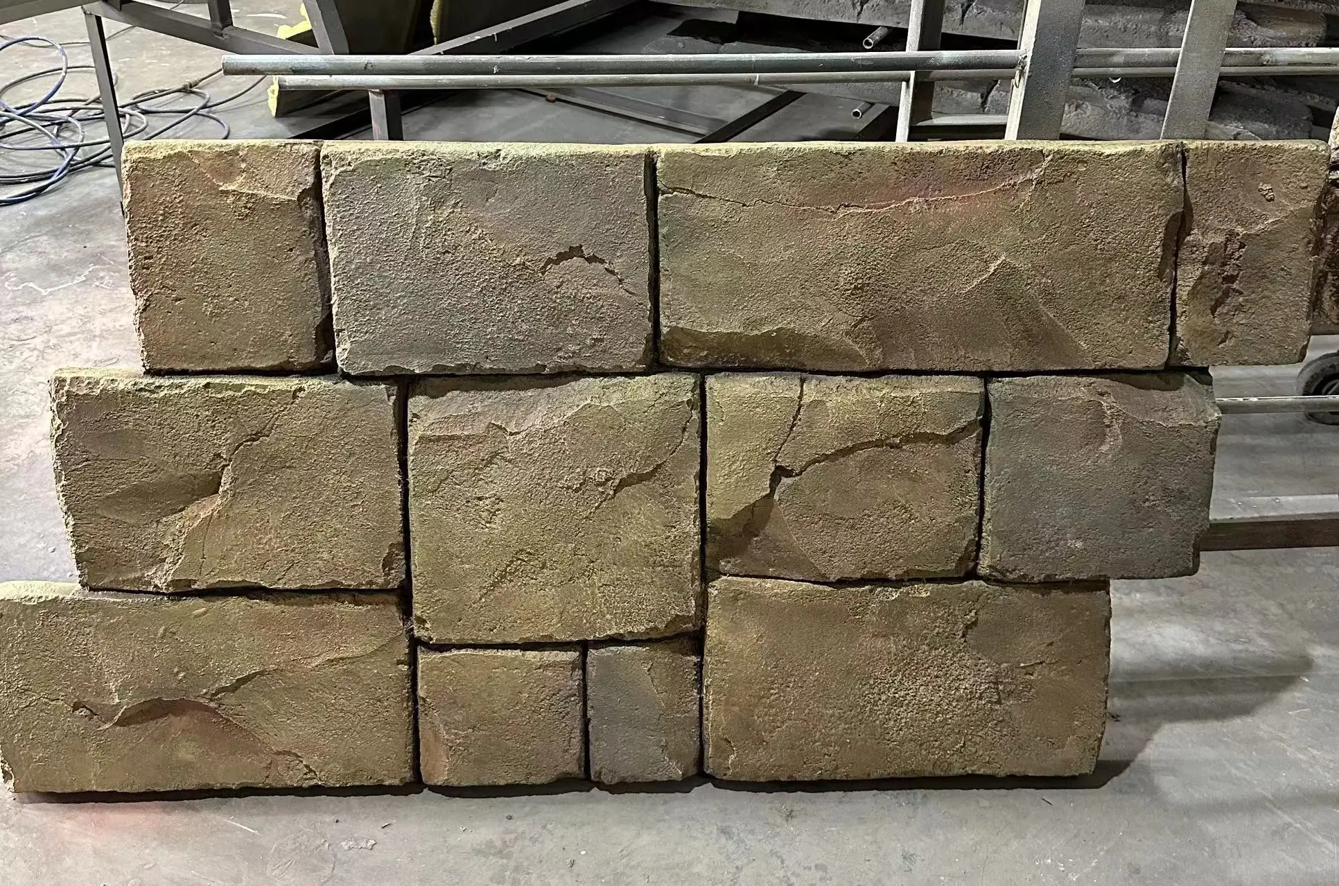 2023 Fashion Design China manufacturer PU Big Slab Faux Stone Wall Panel Artificial Castle Stone for indoor and outdoor