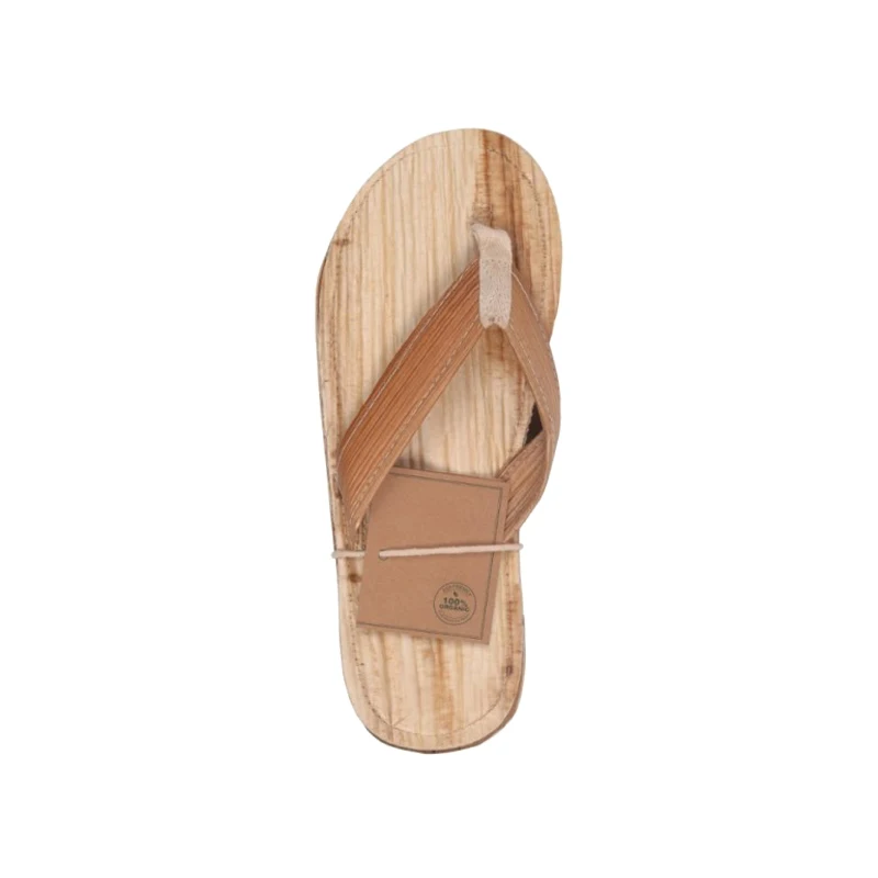 
Экологичные пляжные тапочки с натуральными пальмовыми листьями 