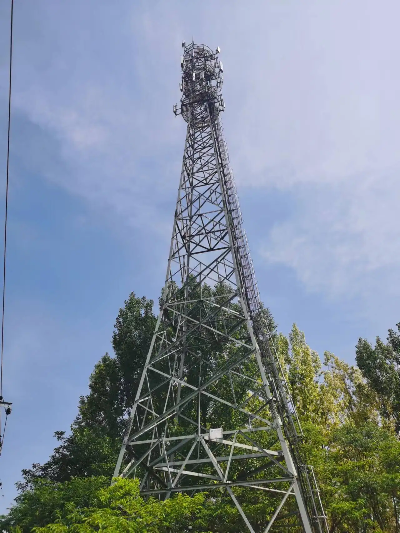 BS code designed 4 legs angle steel 30/40m 5G telecom tower, telecommunication tower on island, mountain