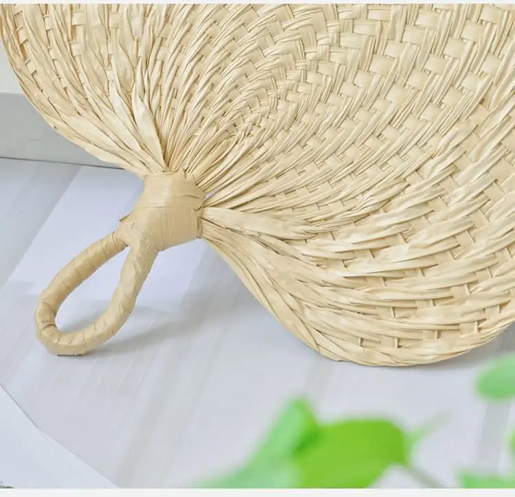 Vietnamese Wholesale Folding Handmade Bamboo Paper Hand Fan Beautiful Design Good For Decoration