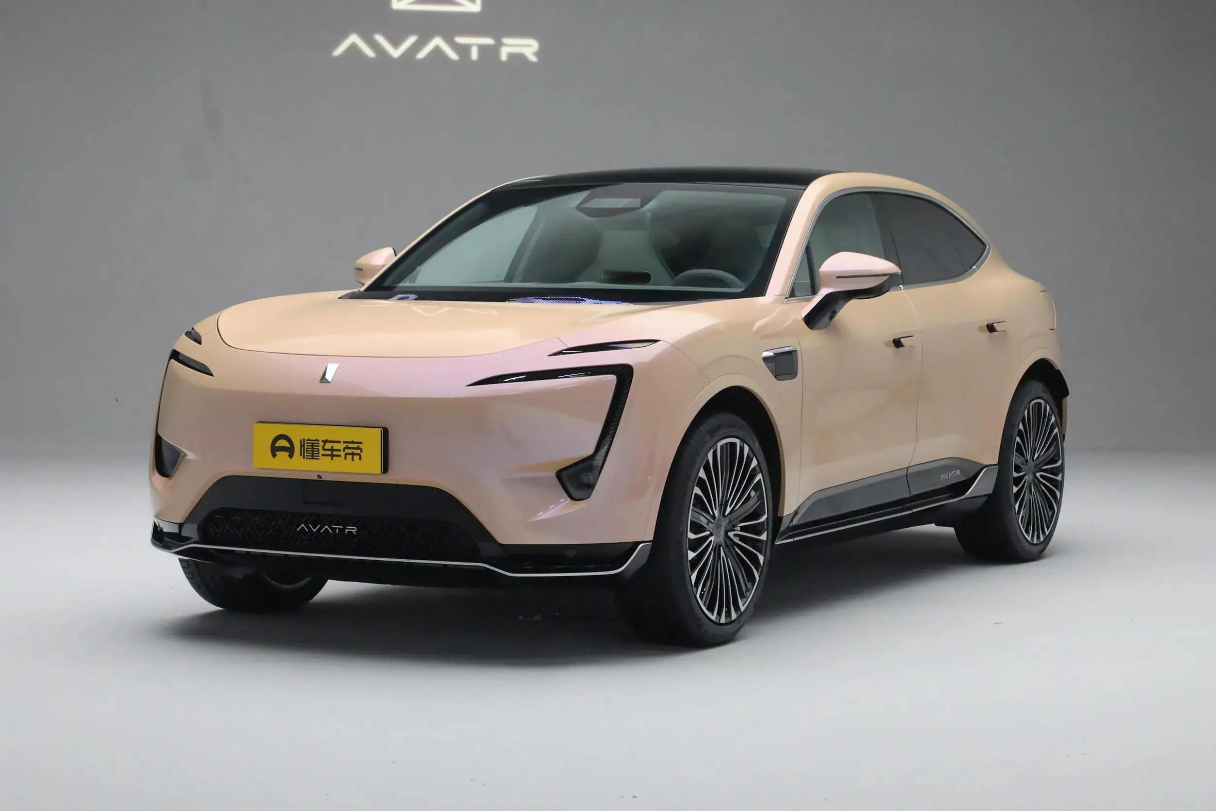 Заводская цена 2024 Avatr 11 чистый электрический автомобиль китайского бренда средний и большой автомобильный внедорожник дальность действия 630 км для взрослых электромобили продажи