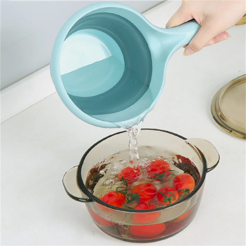 Fashion Products Supply Kitchenware Plastic Multi-Function Portable Spoon Creative Transparent PP Folding Water Scoop