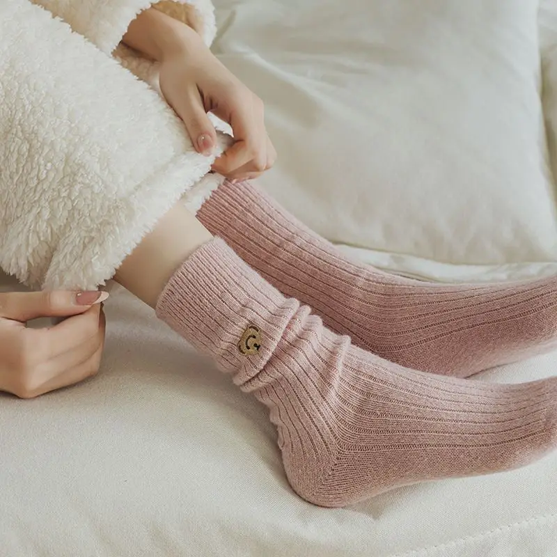 High Quality Winter Thick Wool Warm Women Socks Korean Fashion Embroidery Bear Fluffy Warm Women Wool Socks