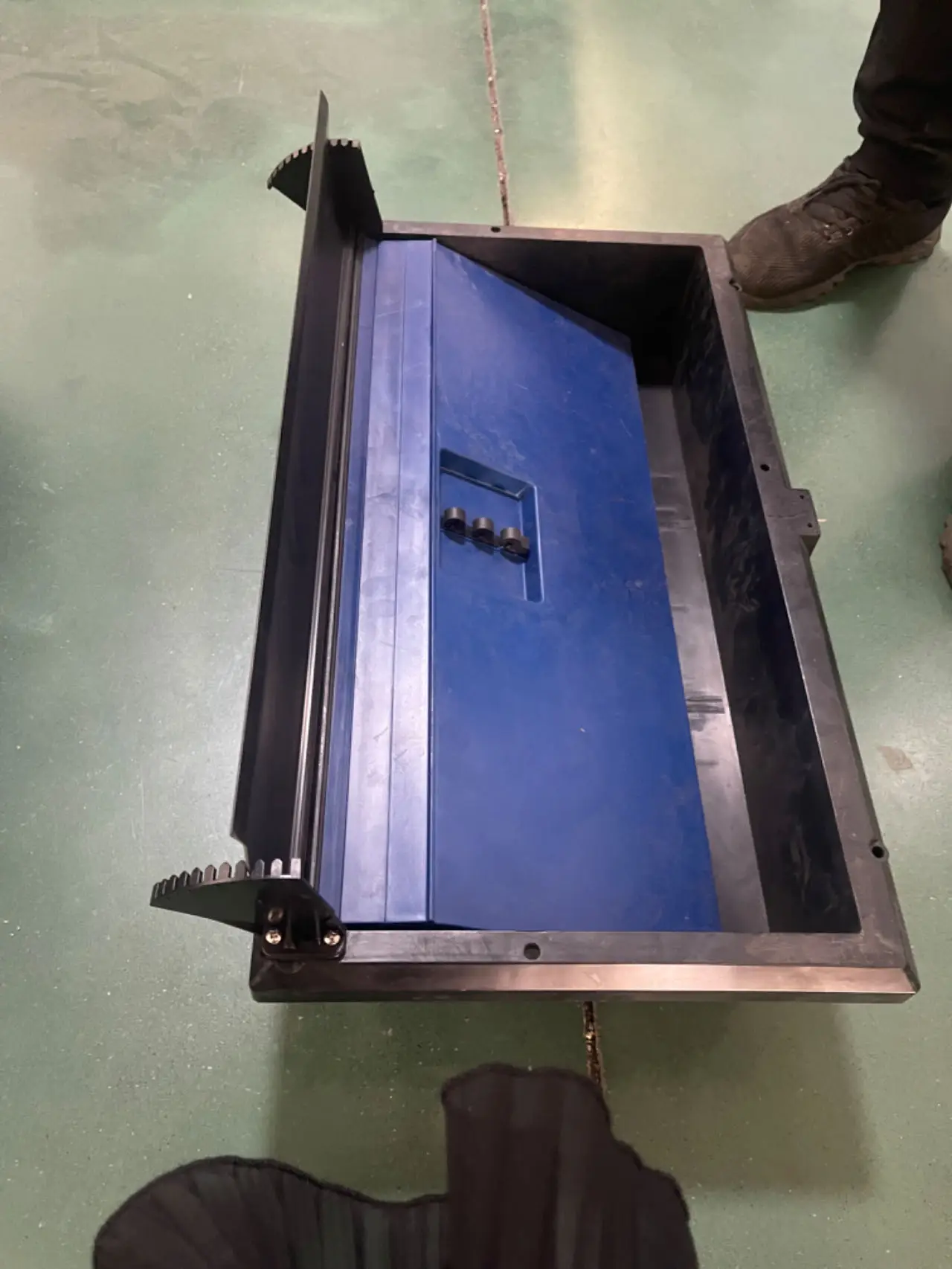 Automatic Plastic Air Vent Inlets for Poultry Chicken Houses Manual Window Air Inlet for Pig Farms Farm Core Component Bearing