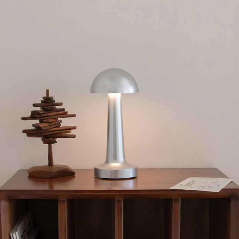 Factory Direct Simple Retro Creative Touch Indoor Led Usb Rechargeable Bedsides Three Colors Light Mushroom Table Lamp