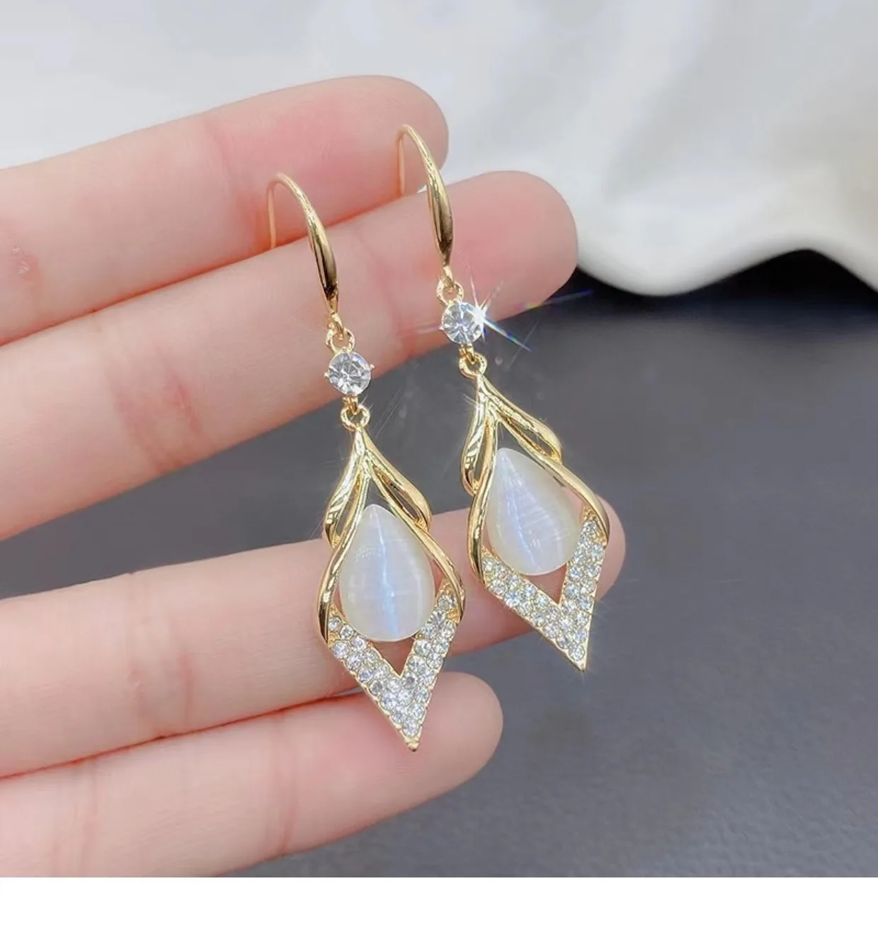 Luxury Water Drop Gold Plated Earrings Fashion Jewelry Women Charm Angel Tear Opal Tulip Petals Drop Earrings