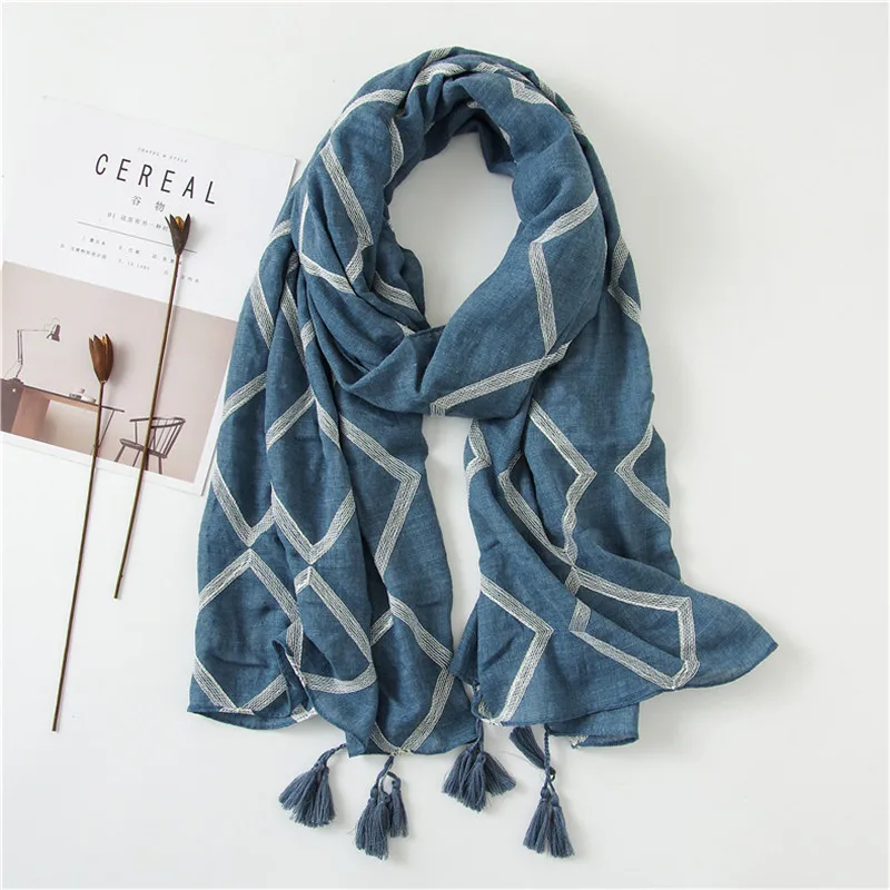 Popular floral printing cotton hijab with beads stitching edges Muslim women scarf soft viscose cotton wraps cotton hijab