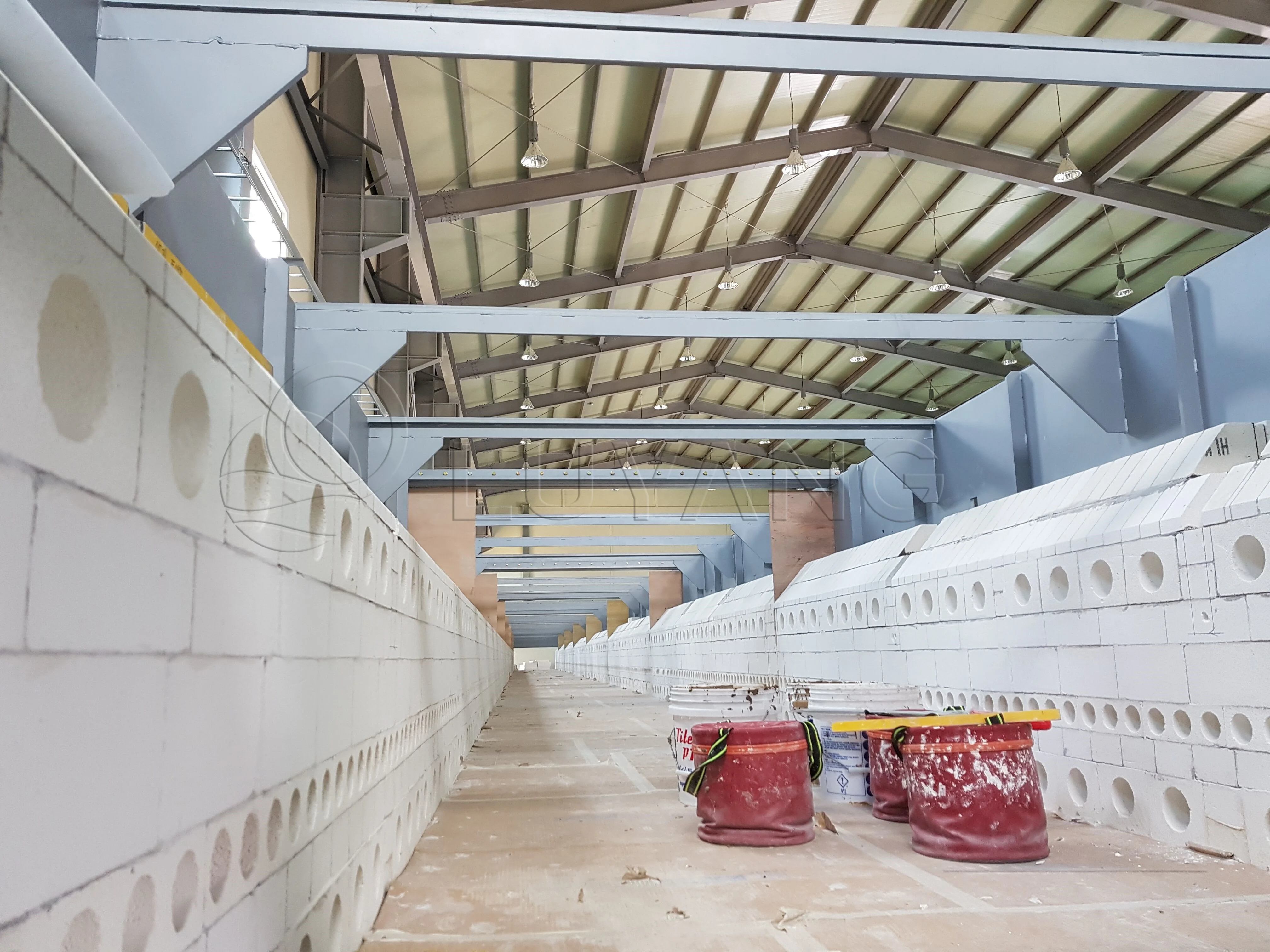 LUYANG Light Weight Insulating Mullite Firebrick Lightweight Fire Resistant Brick for Roller Kiln