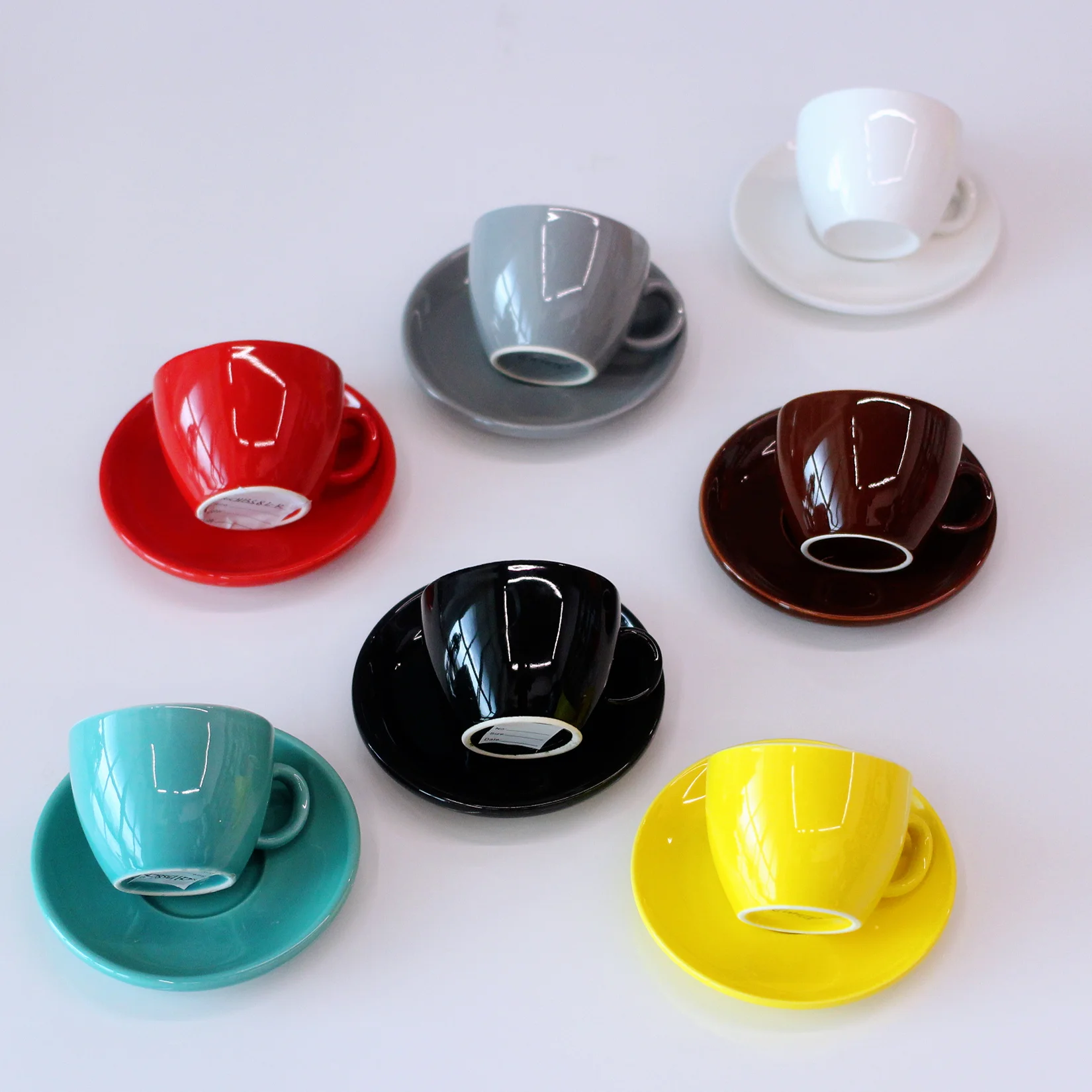 Factory direct sale classical ceramic coffee cup customized color espresso cup and saucer set for cafe