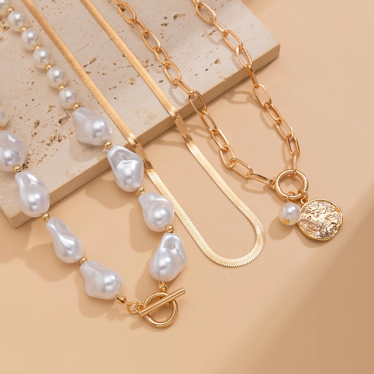 3Pcs/Set Baroque Irregular Imitated Pearl Necklace for Women Retro Ladies Coin Necklaces Flat Chain Choker Fashion Jewelry Gifts