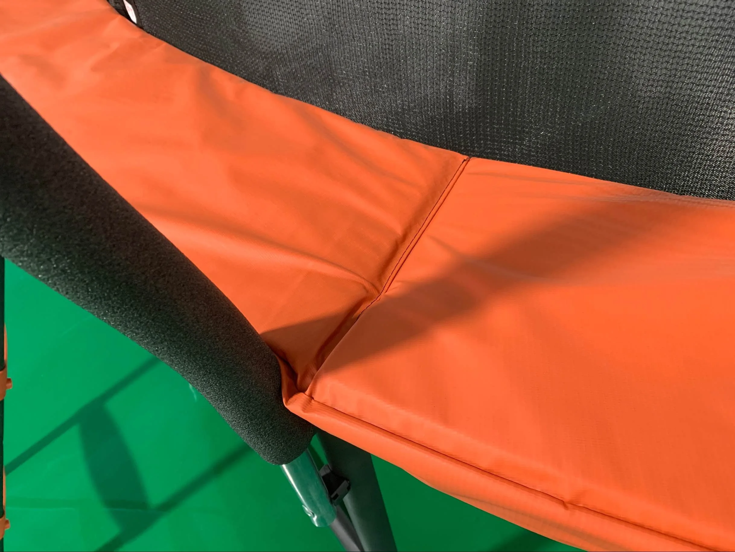 Factory custom color logo large round trampoline with tent/roof,14ft trampoline for kids