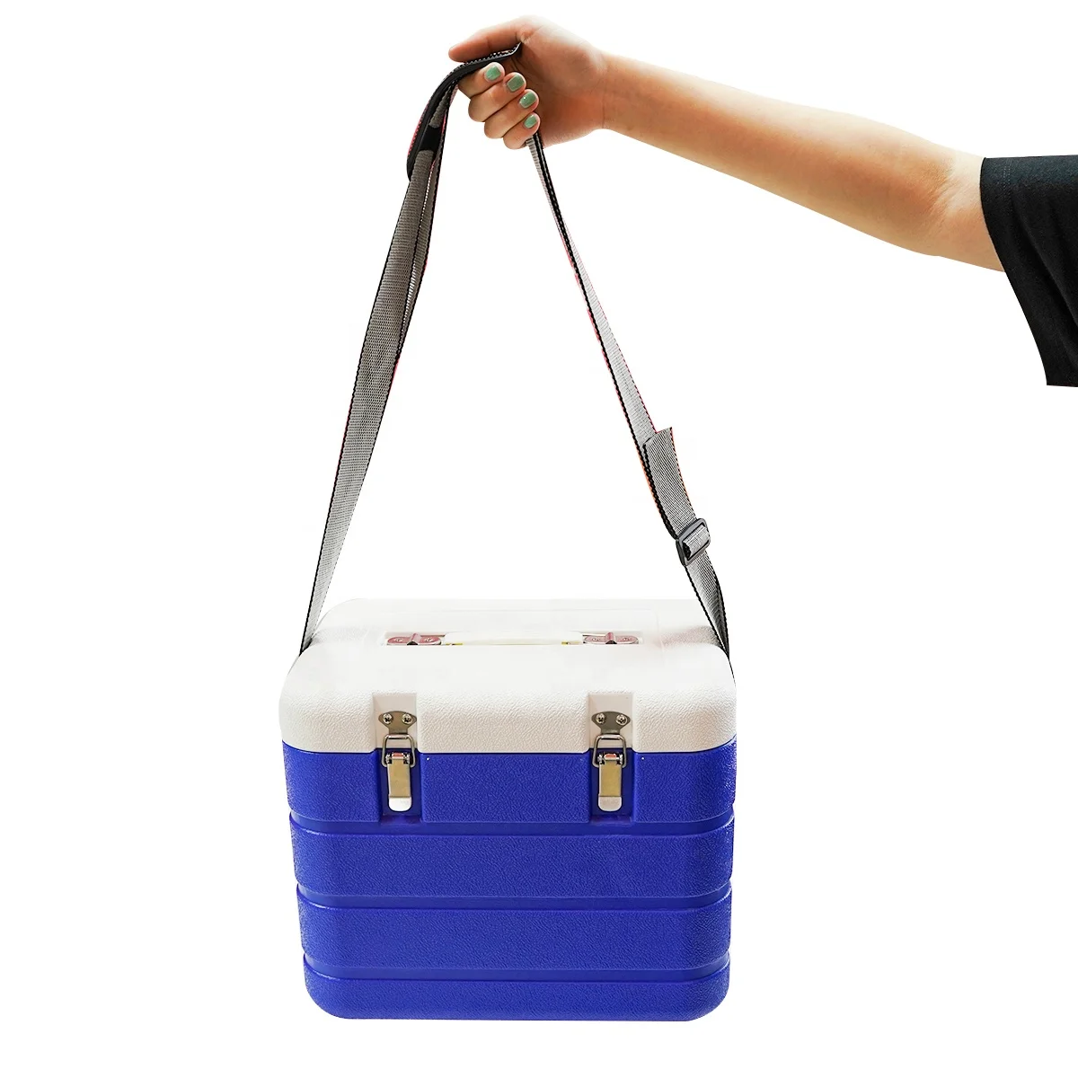 90L/110L large insulated picnic portable ice chest HDPE PU vaccine carrier With wheels cold  ice cooler box