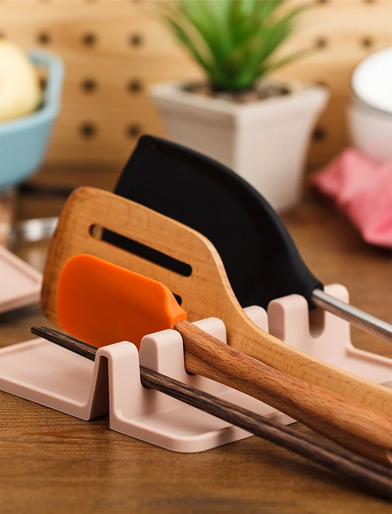 
wholesale high quality new bpa free multiple color non stick silicone spoon utensils rest holder mat 